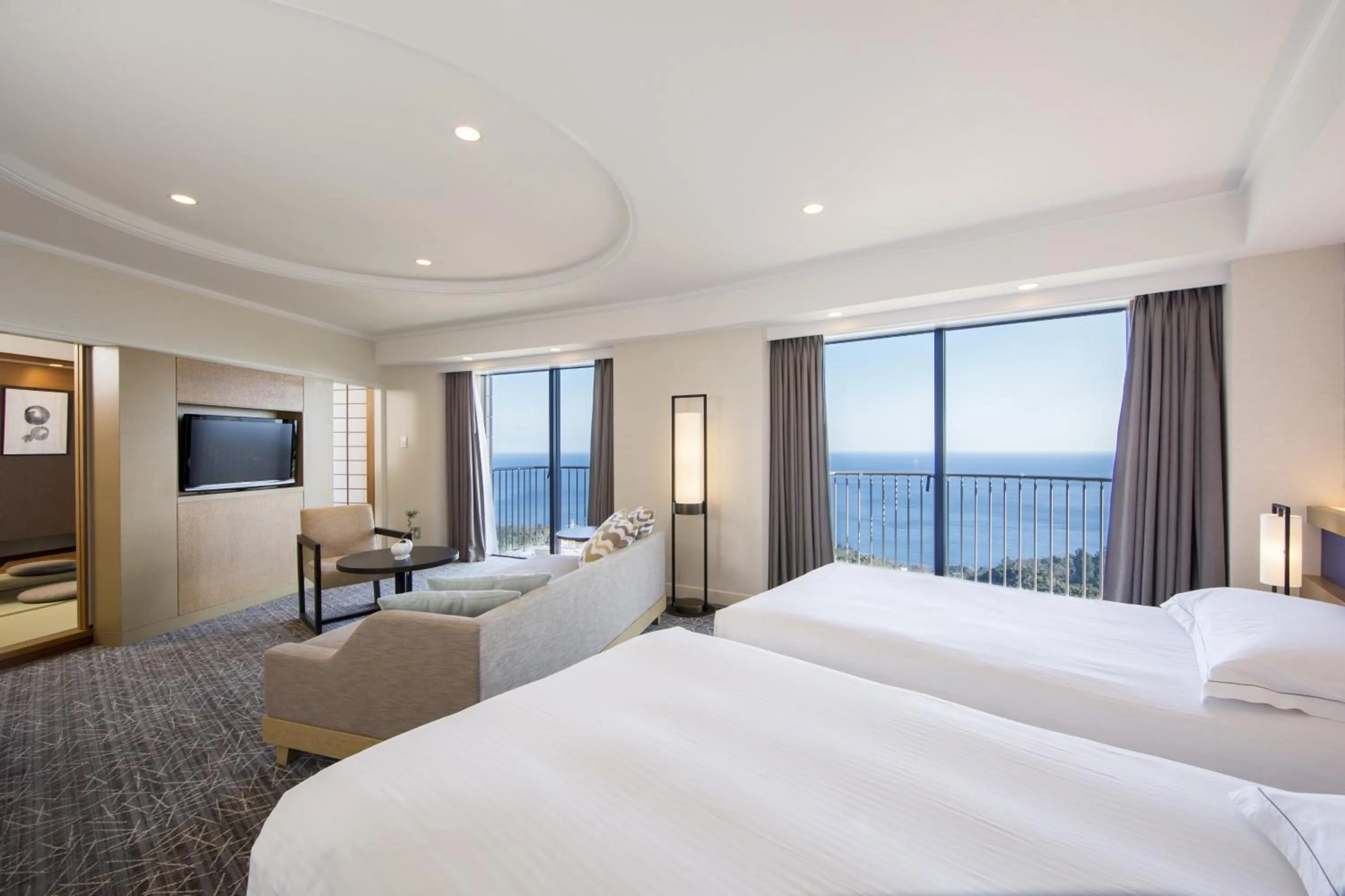 Bed in Hilton Odawara Resort & Spa
