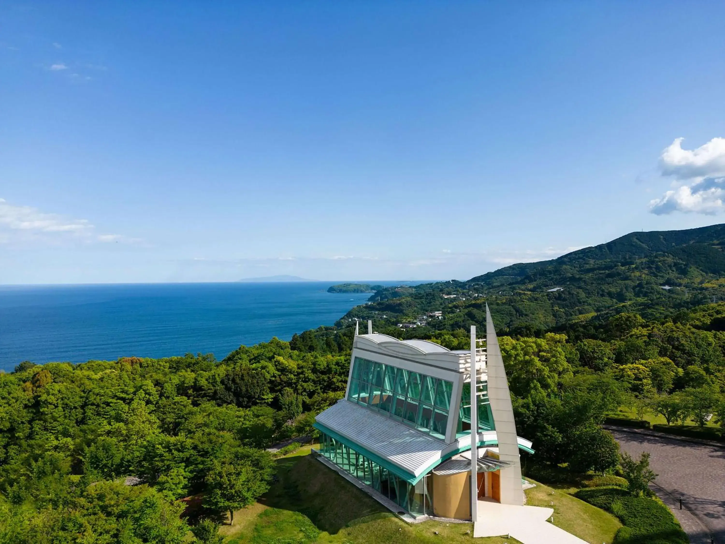 Property building in Hilton Odawara Resort & Spa Property building in Hilton Odawara Resort & Spa