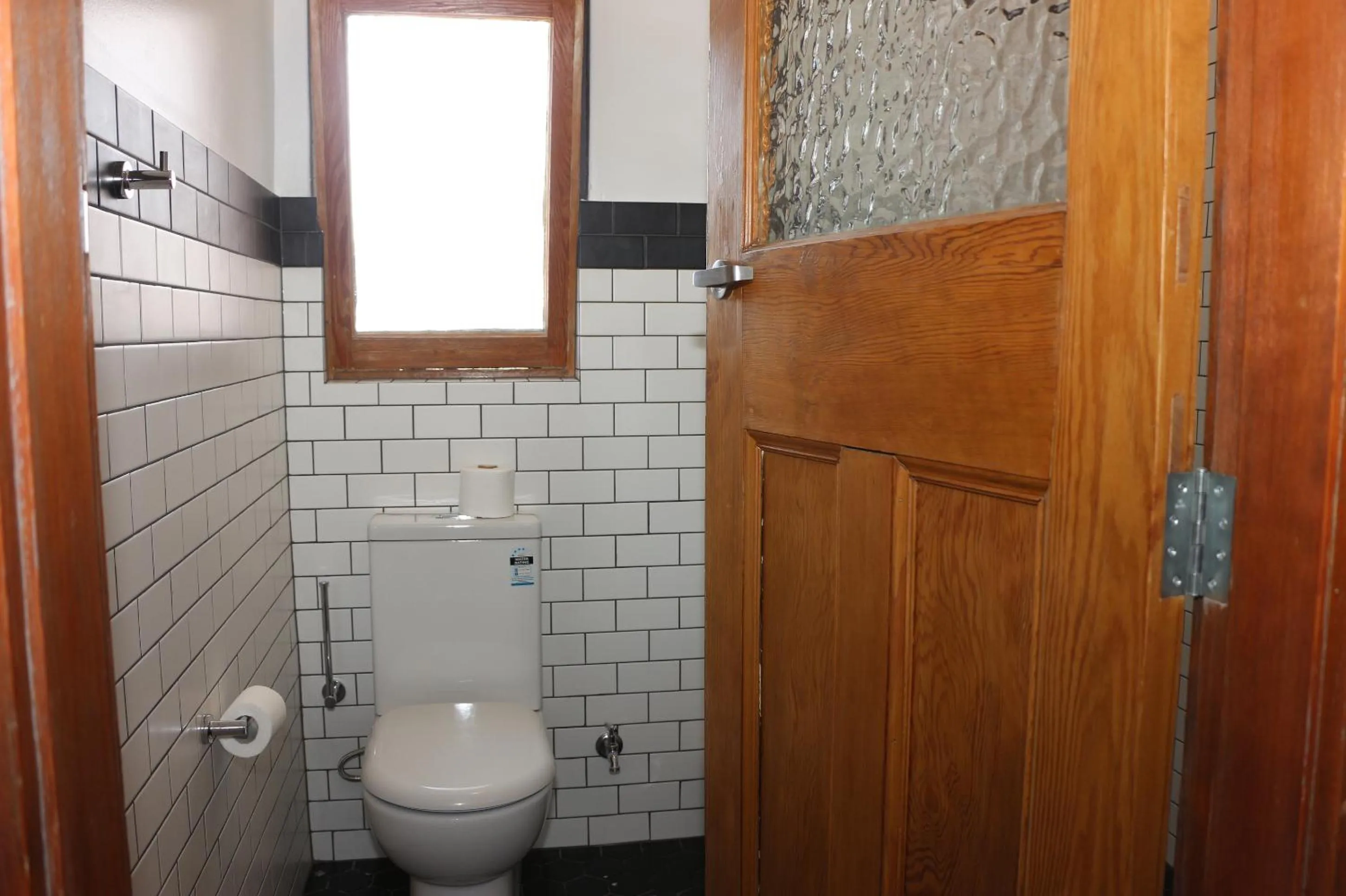 Bathroom in Guildford Hotel