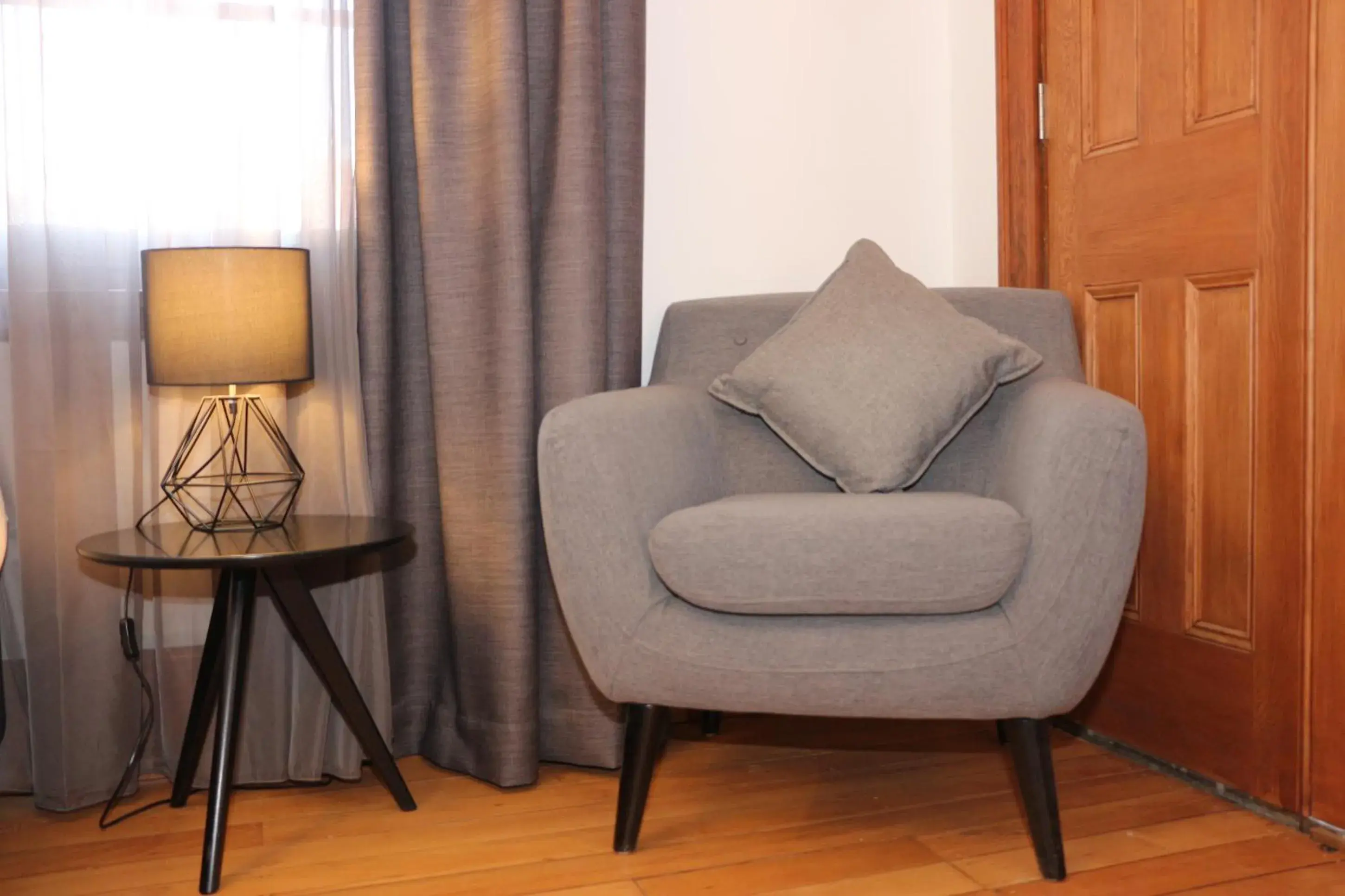 Living room in Guildford Hotel Living room in Guildford Hotel