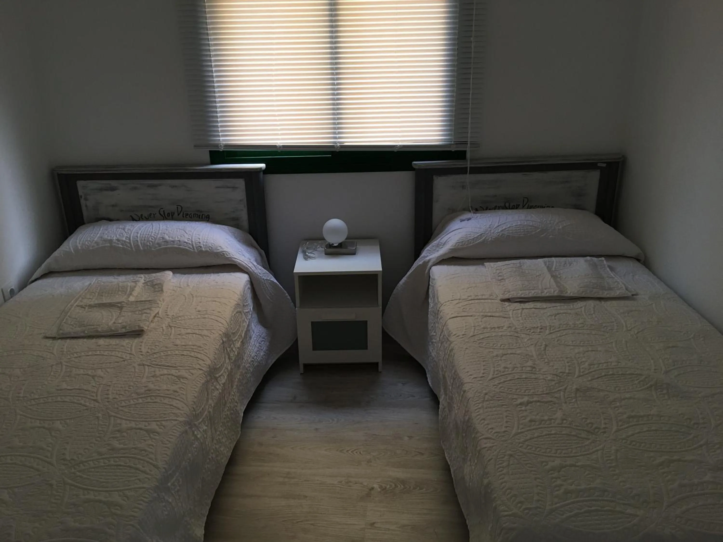 Bedroom, Bed in Harbour side