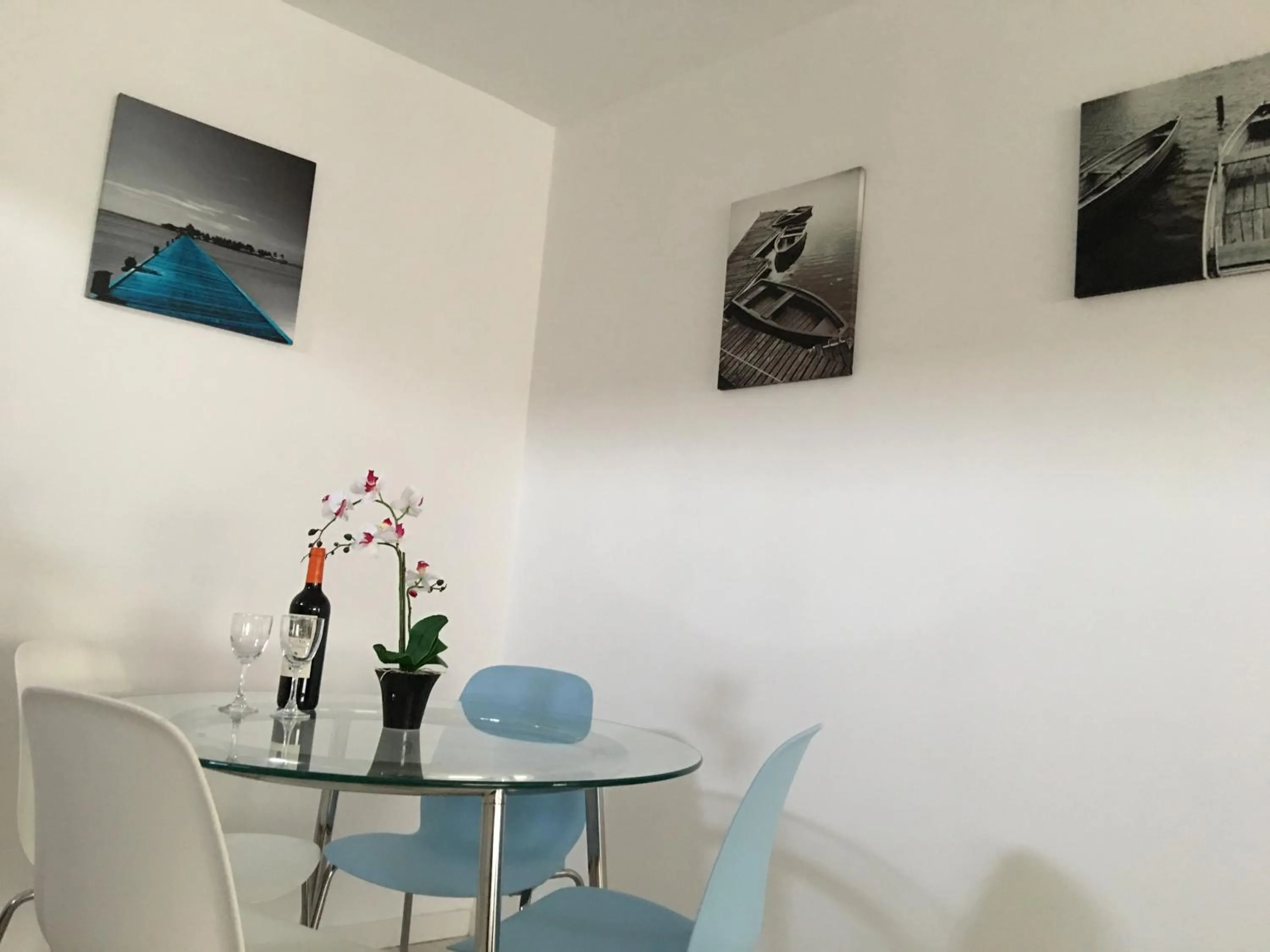 Dining area in Harbour side