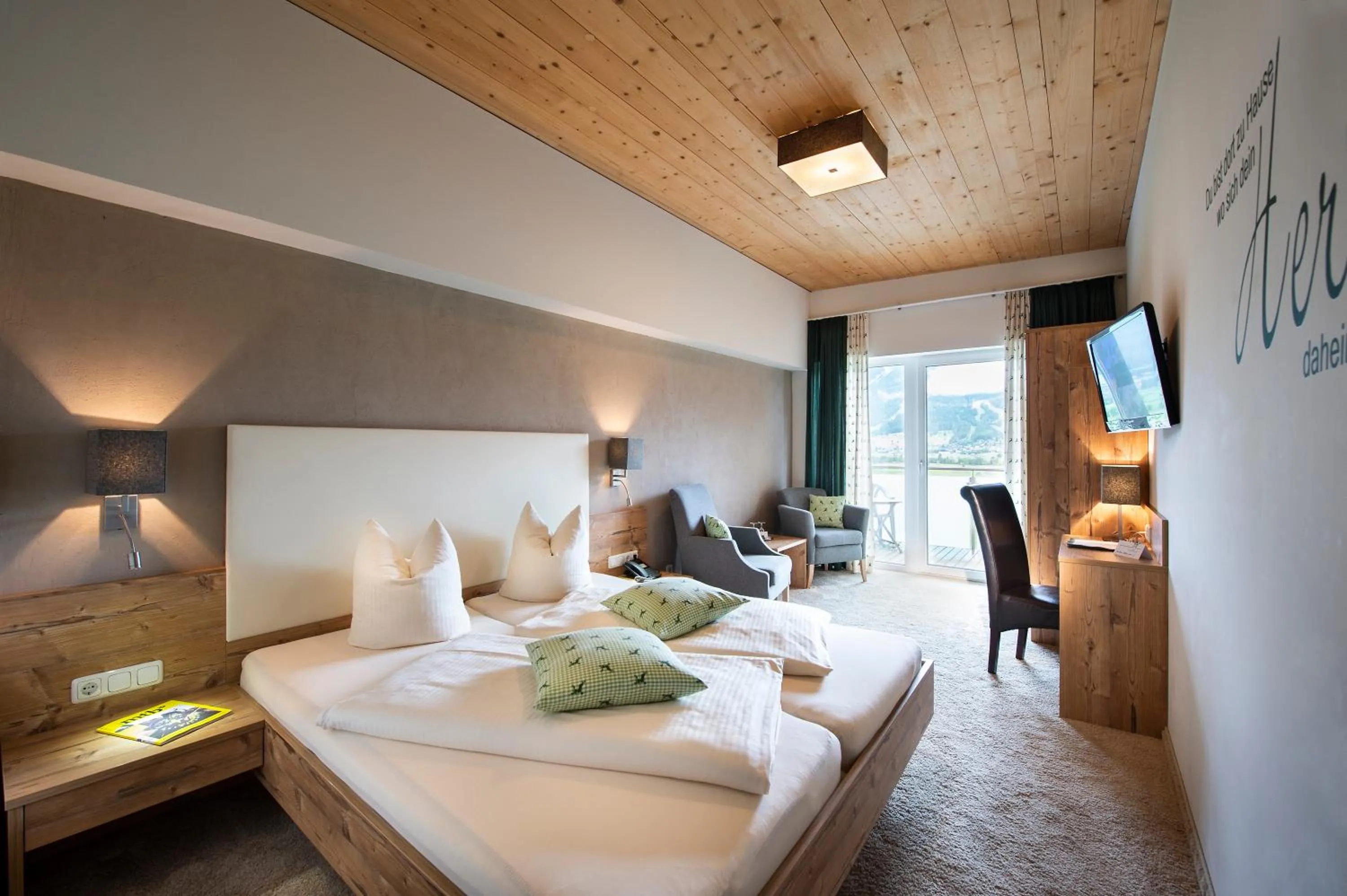 Photo of the whole room, Bed in Hotel Hubertushof