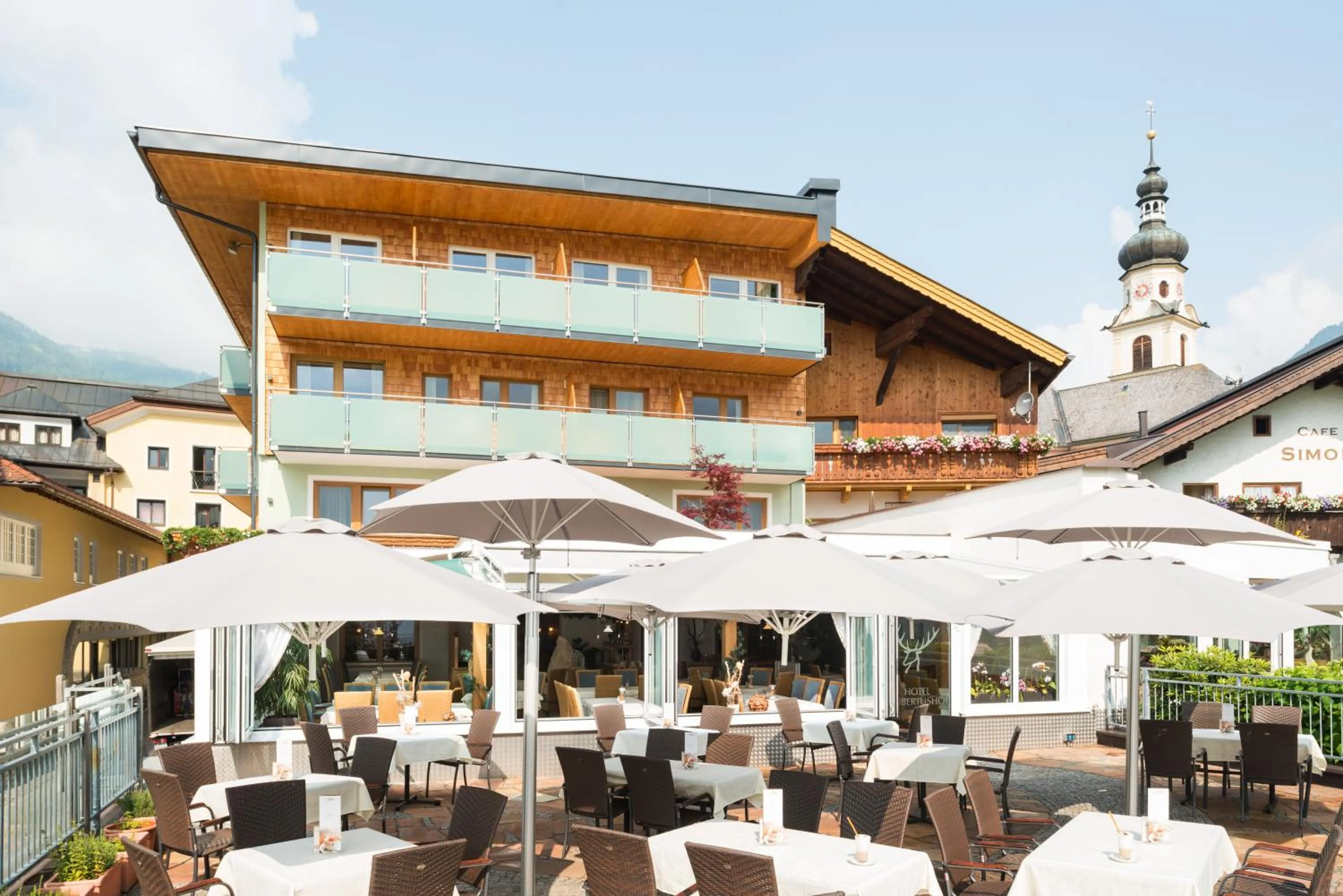 Property building in Hotel Hubertushof