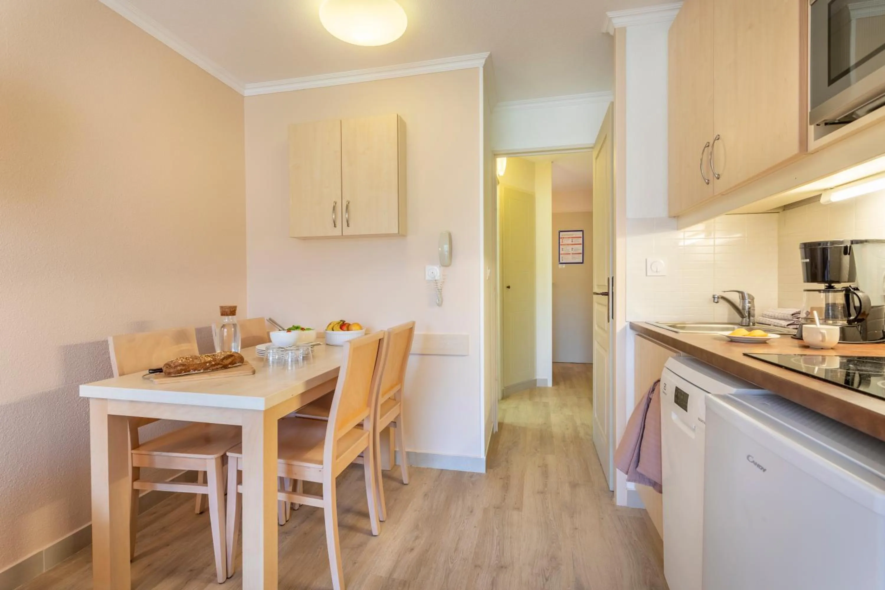 Coffee/tea facilities in Résidence Pierre & Vacances L’Anse De Pramousquier