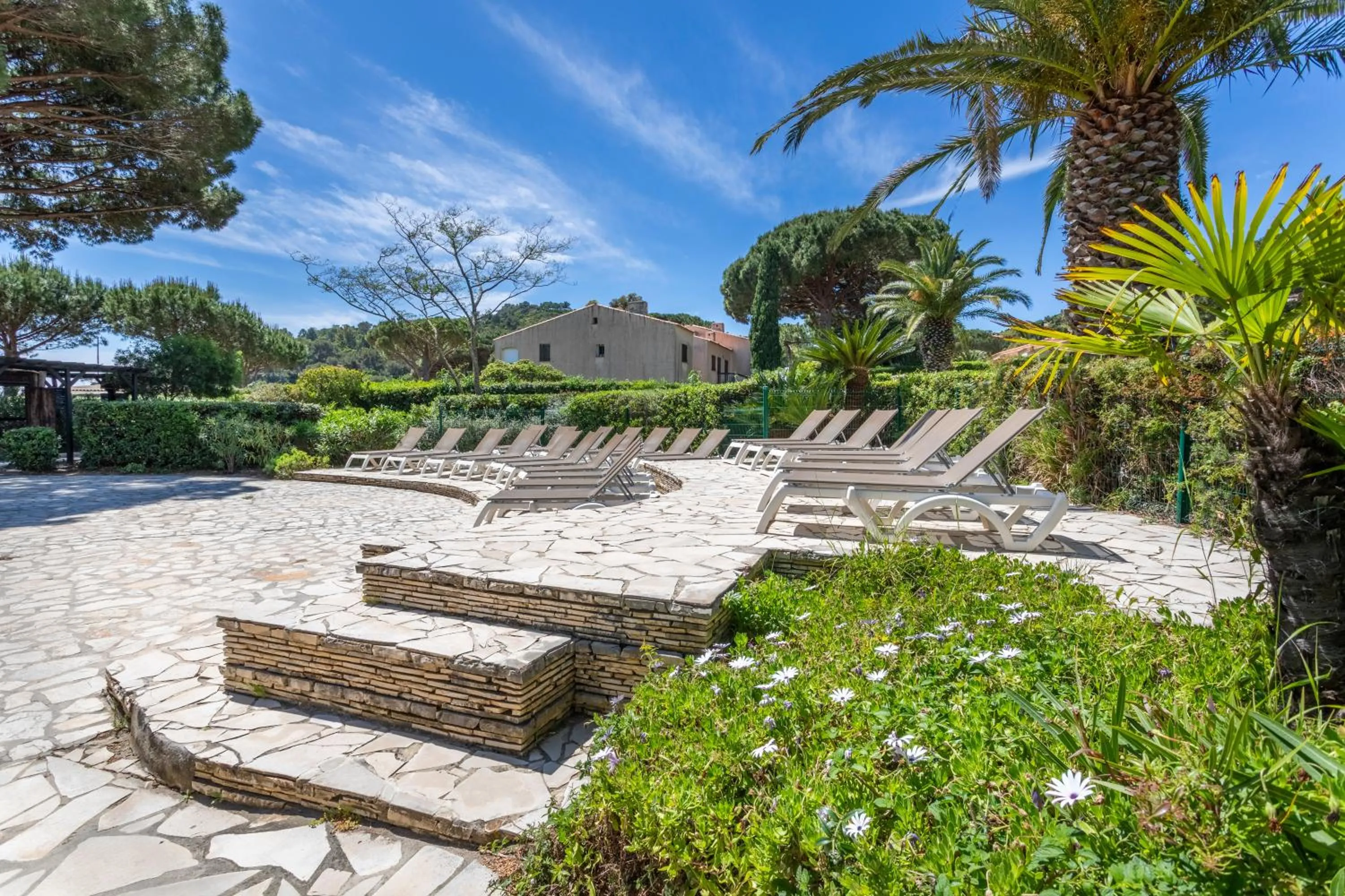 Spring in Résidence Pierre & Vacances L’Anse De Pramousquier