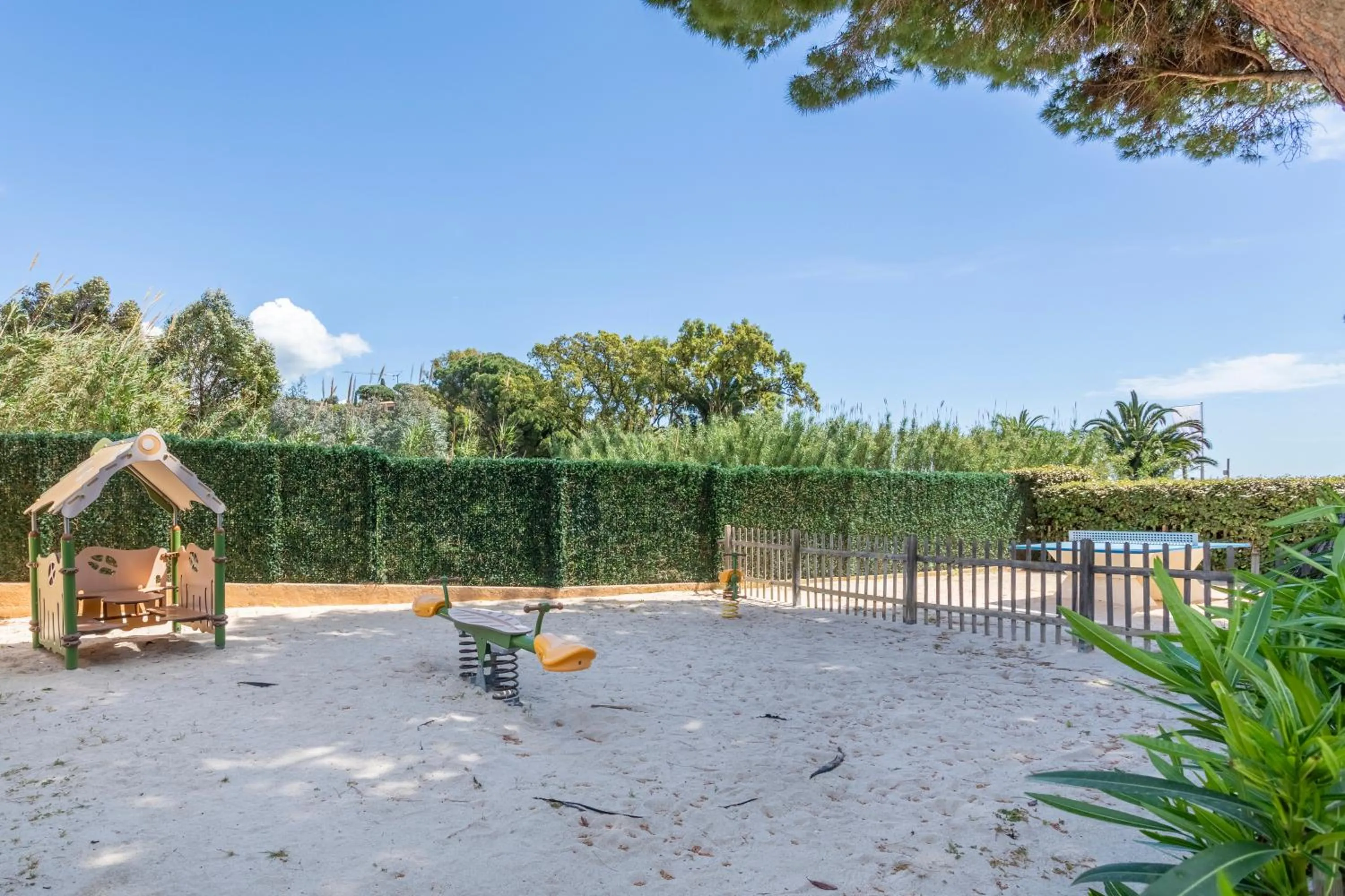 Spring in Résidence Pierre & Vacances L’Anse De Pramousquier