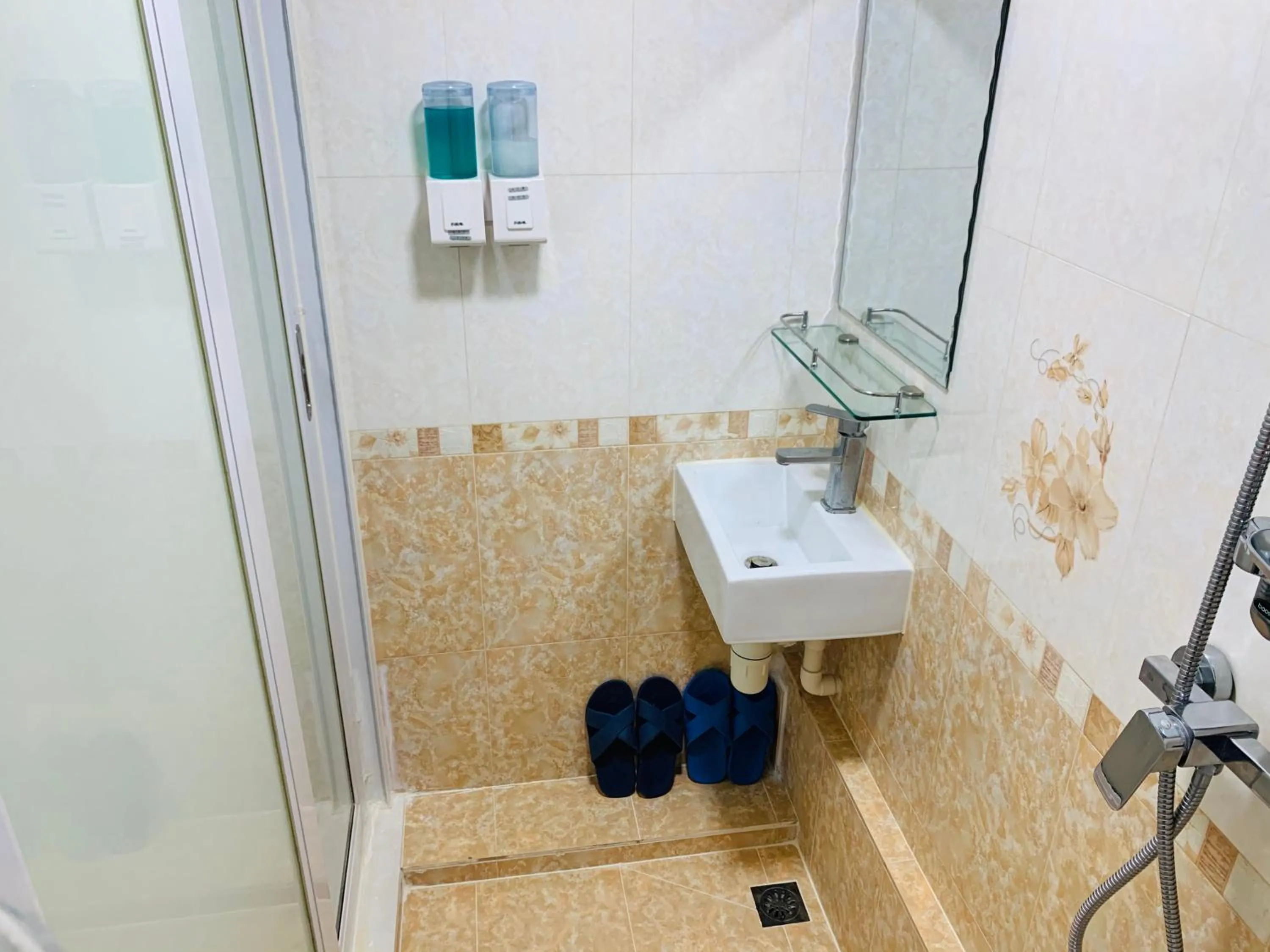 Bathroom in Victoria Inn