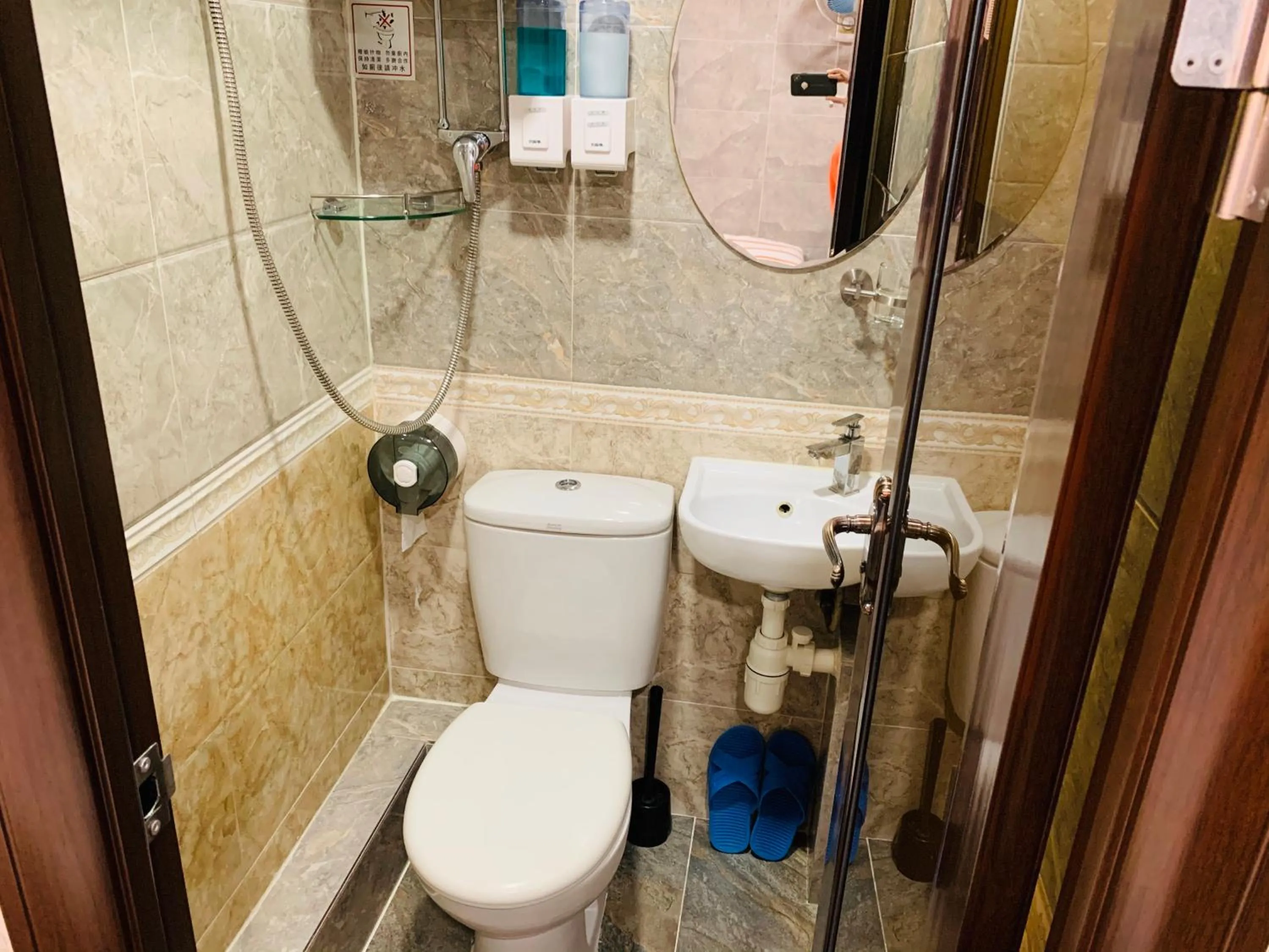 Bathroom in Victoria Inn