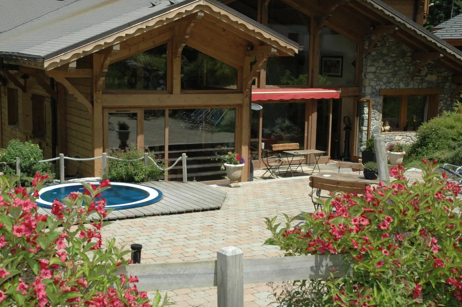 Property building in Hôtel et Chalet Au Coin Du Feu Chilly Powder