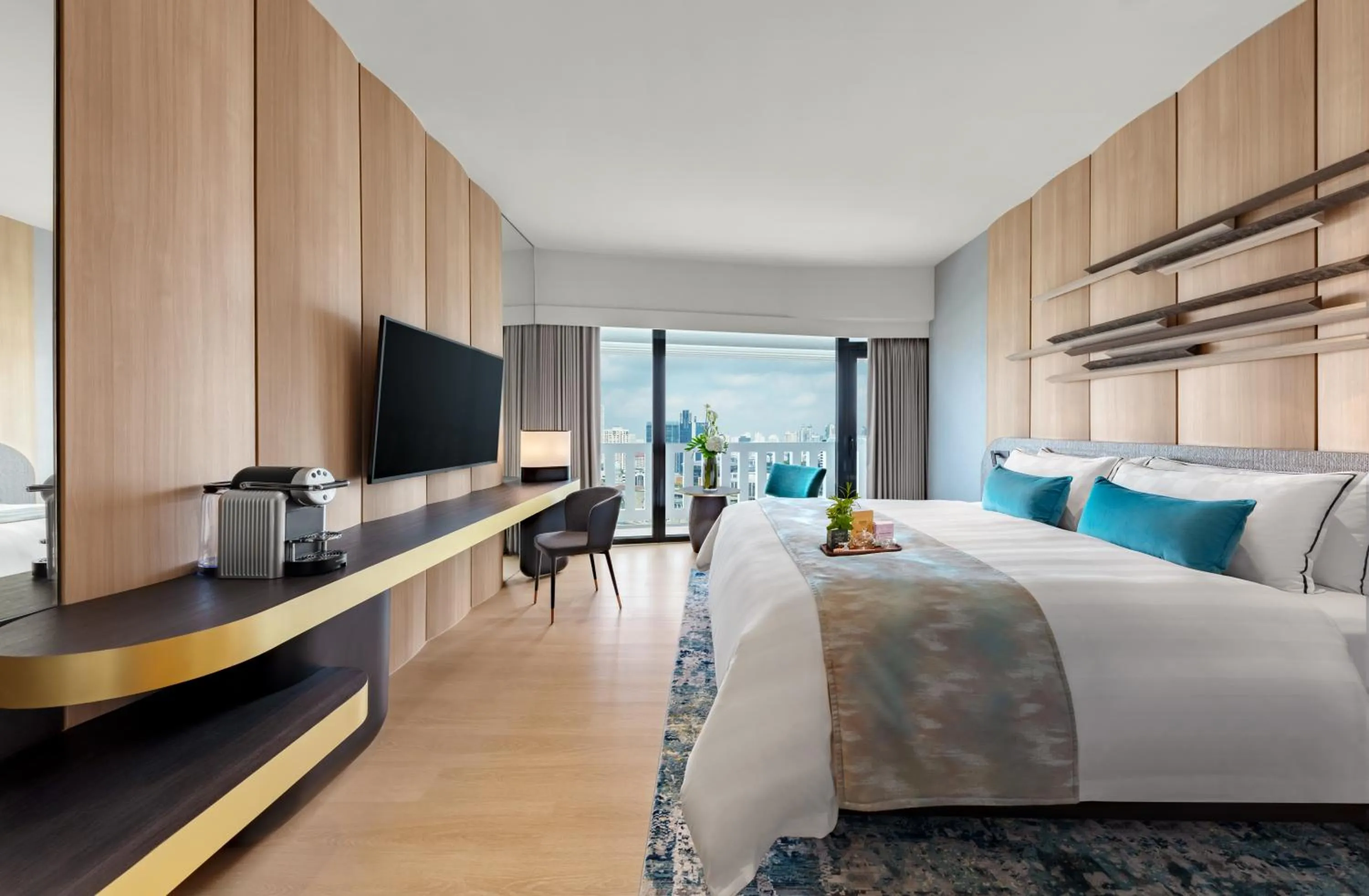 Photo of the whole room, Bed in PARKROYAL COLLECTION Marina Bay, Singapore