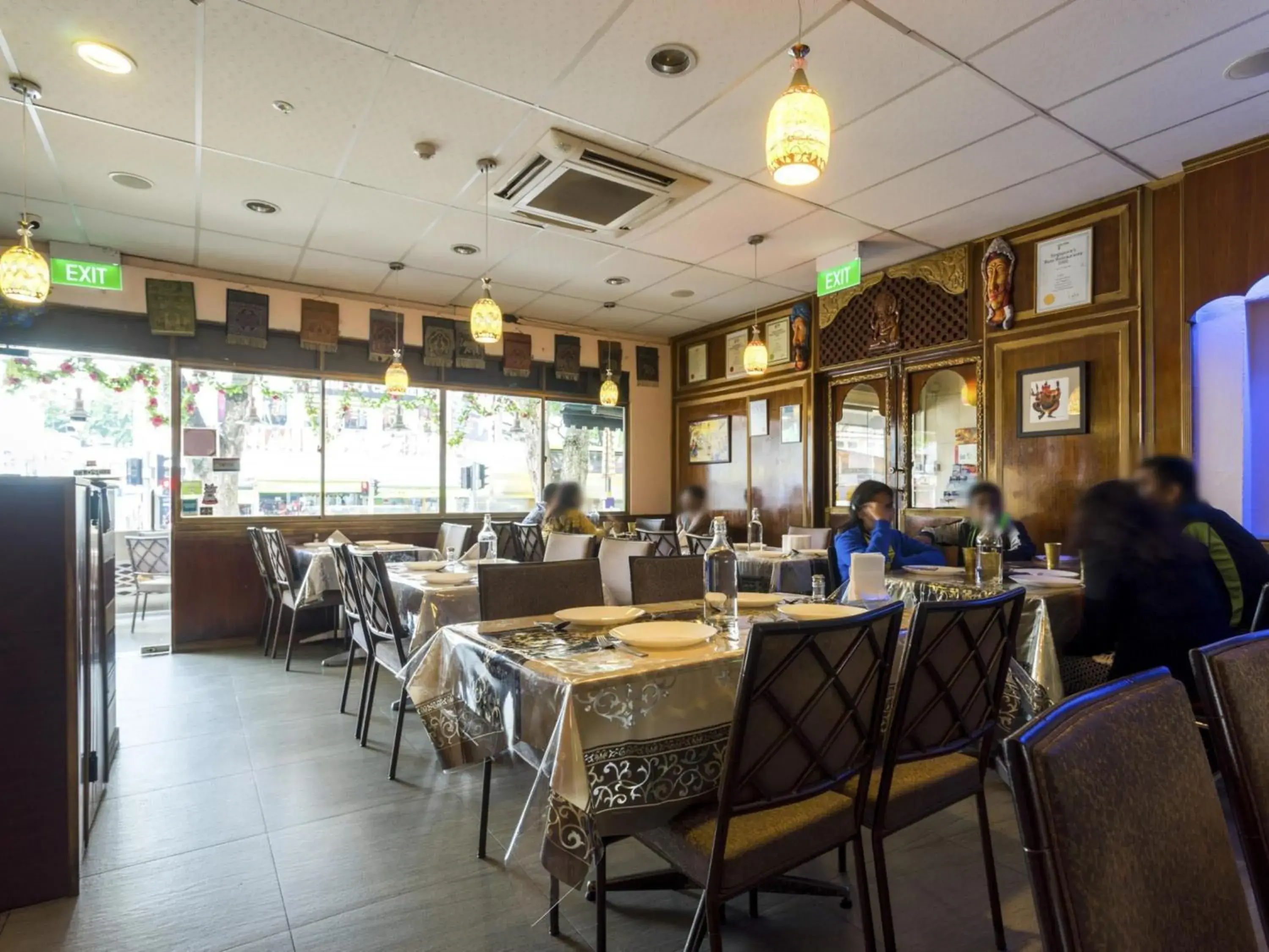 Restaurant/places to eat in L Hotel at Broadway Restaurant/places to eat in L Hotel at Broadway