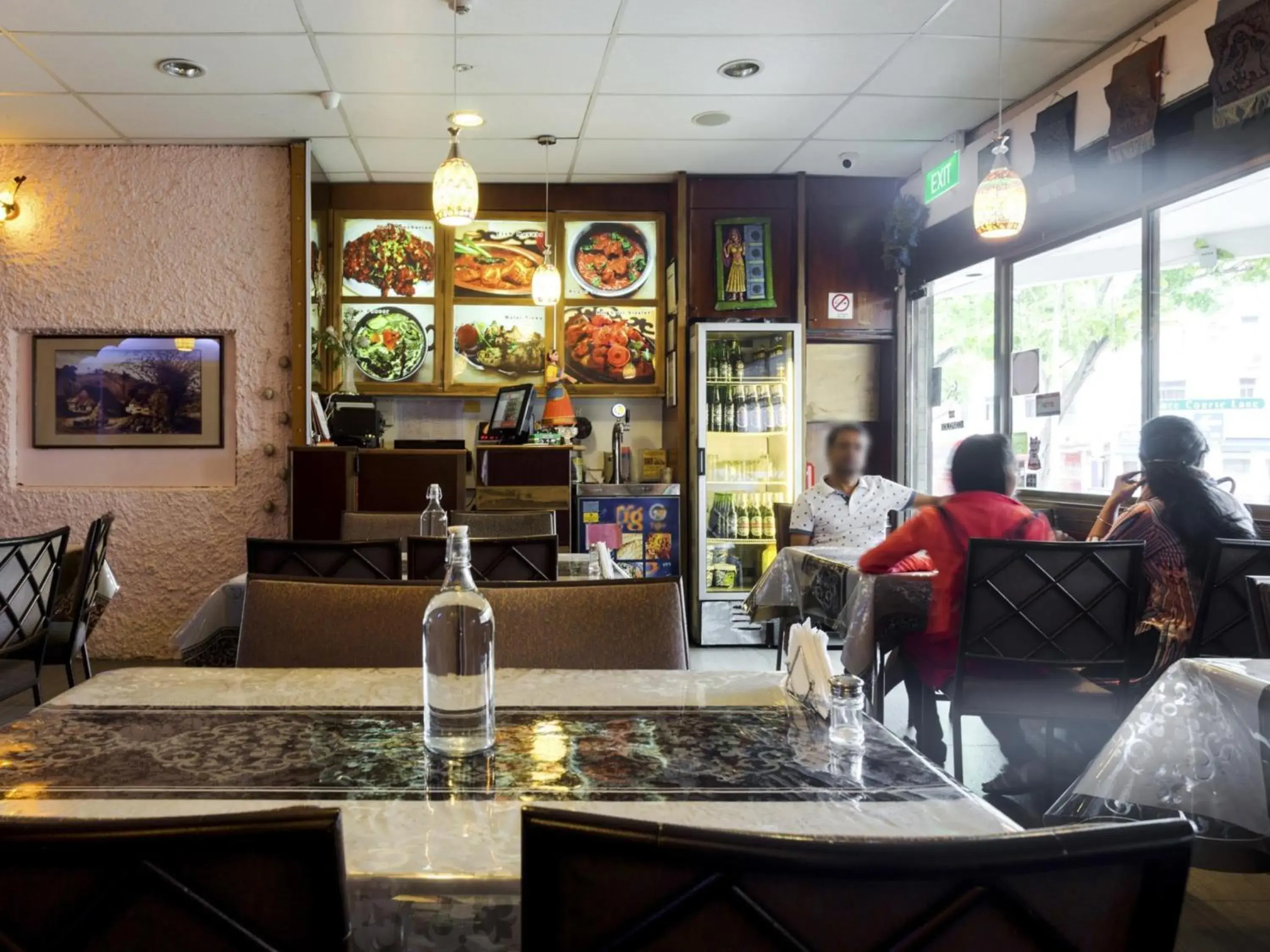 Restaurant/places to eat in L Hotel at Broadway Restaurant/places to eat in L Hotel at Broadway