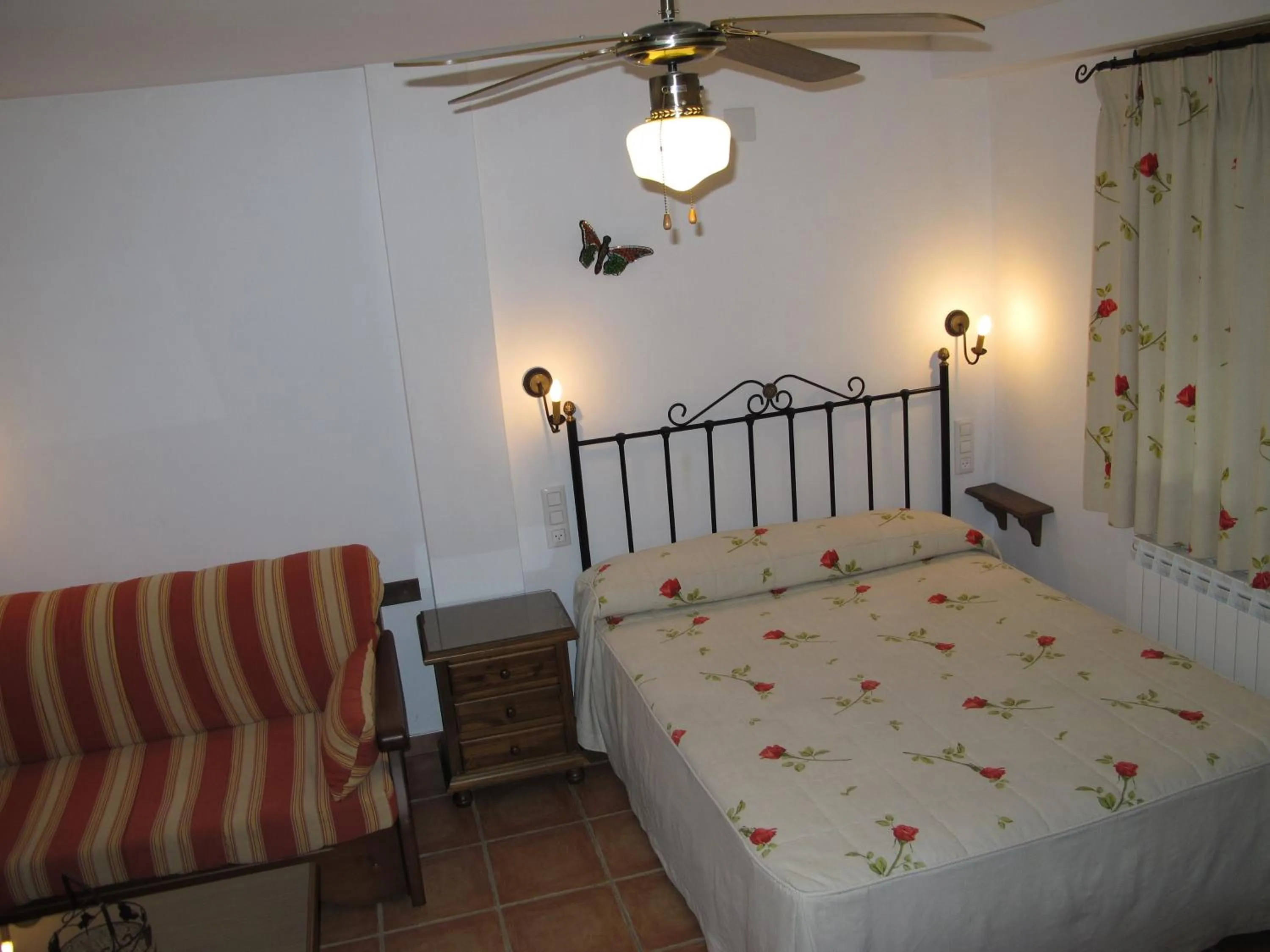 Bed in Apartamentos Valle del Guadalquivir