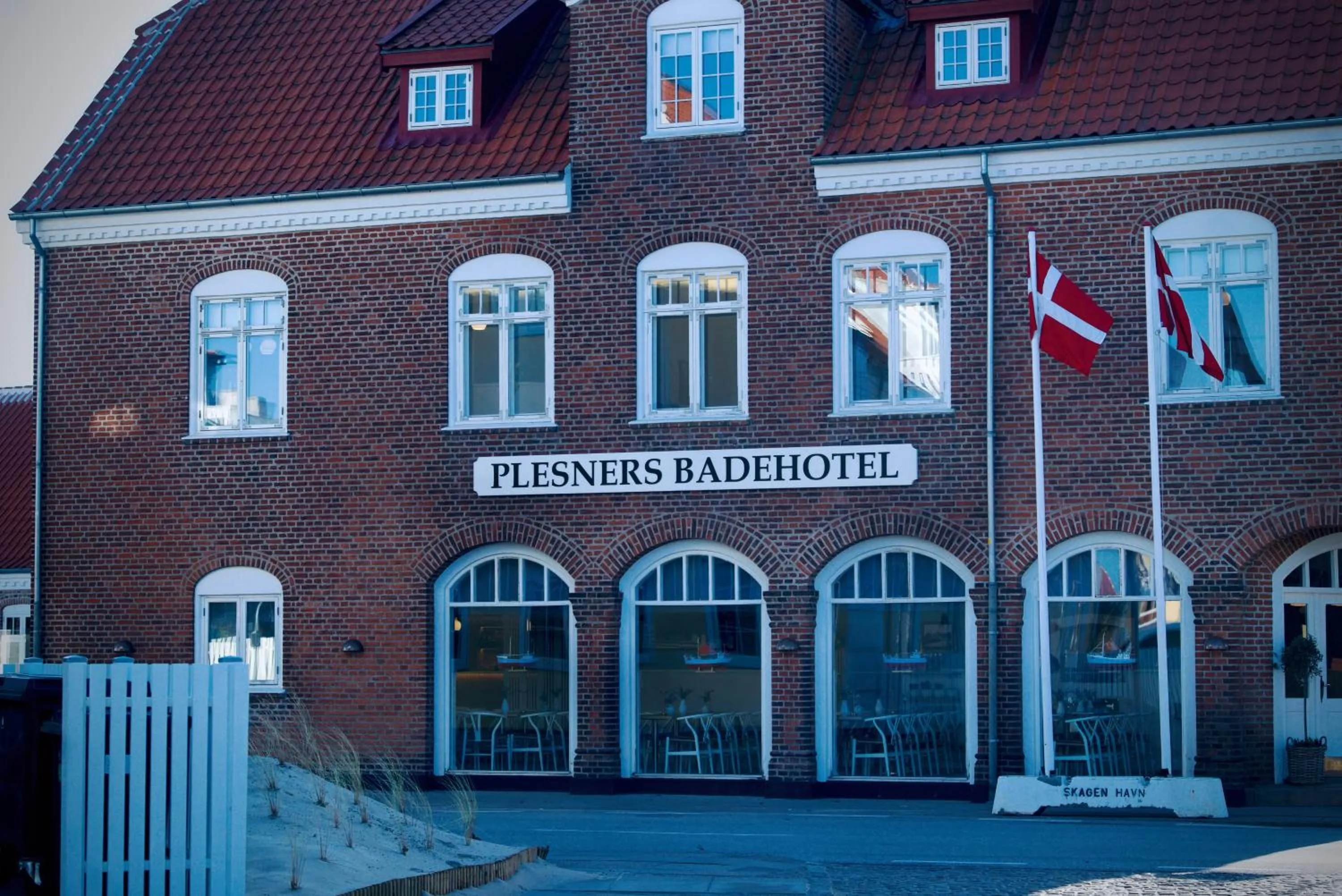 Facade/entrance in Plesners Badehotel