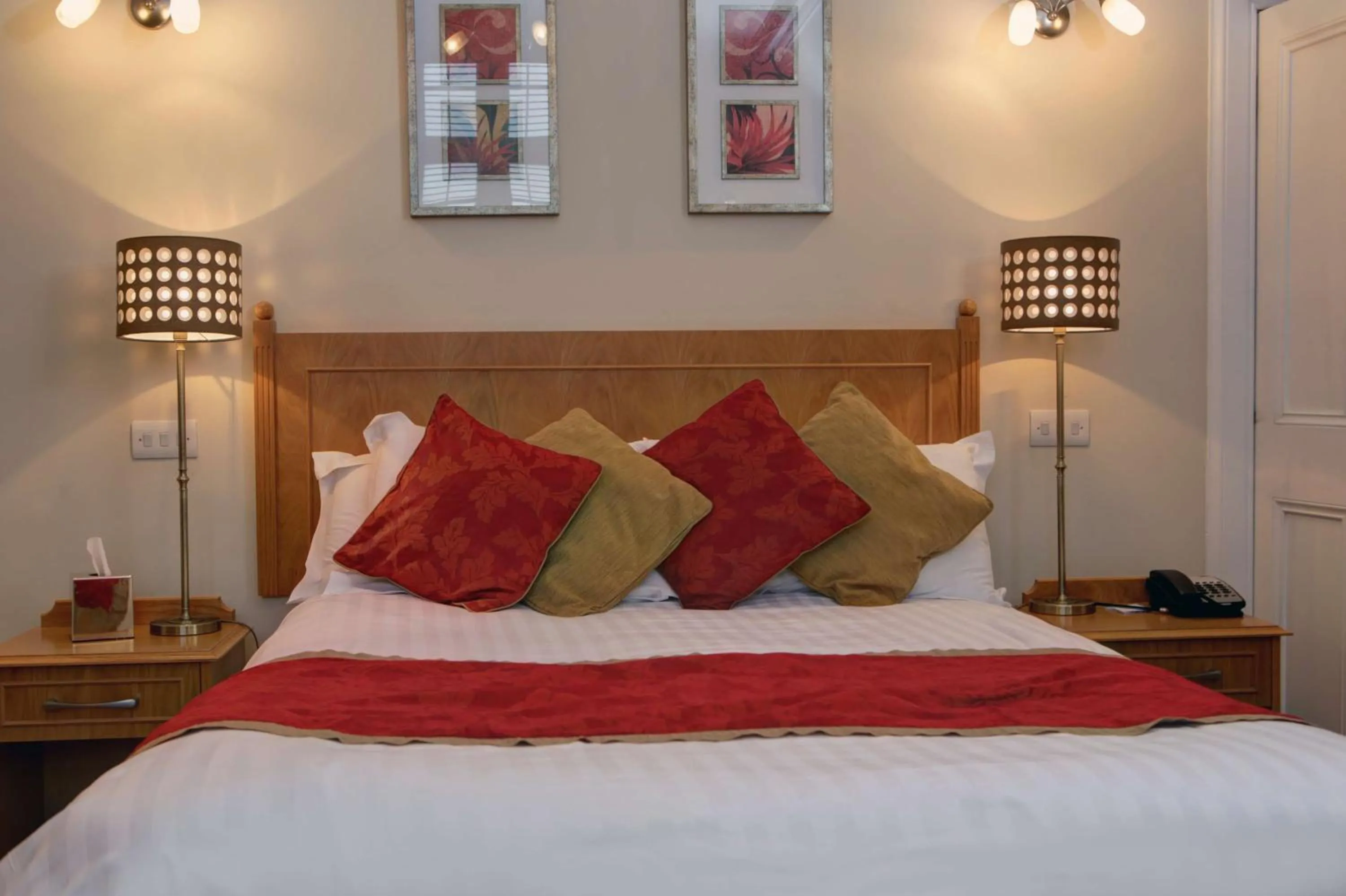 Bedroom in Stoke Rochford Hall