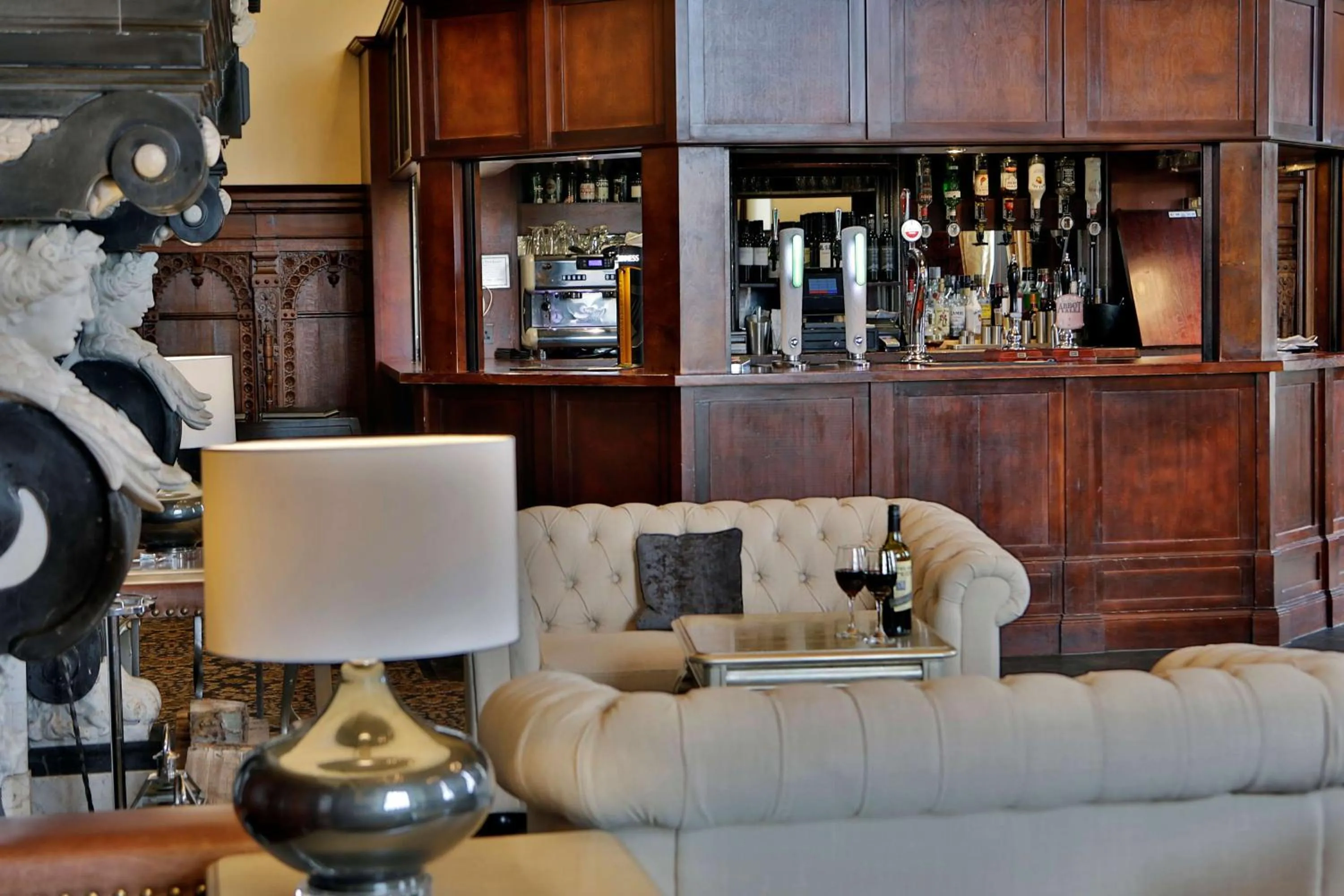 Restaurant/places to eat in Stoke Rochford Hall