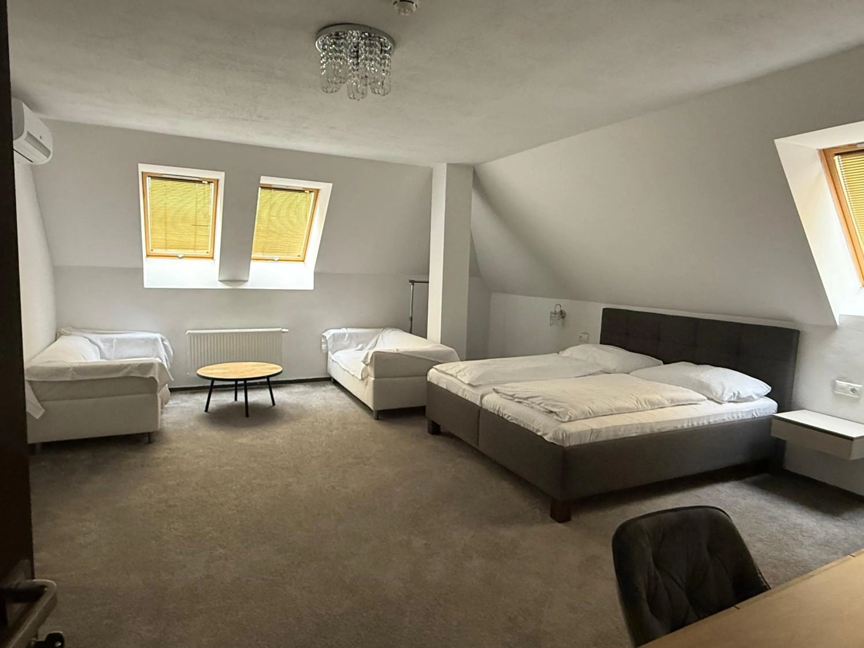 Living room, Bed in Saint Michael - Garni Hotel