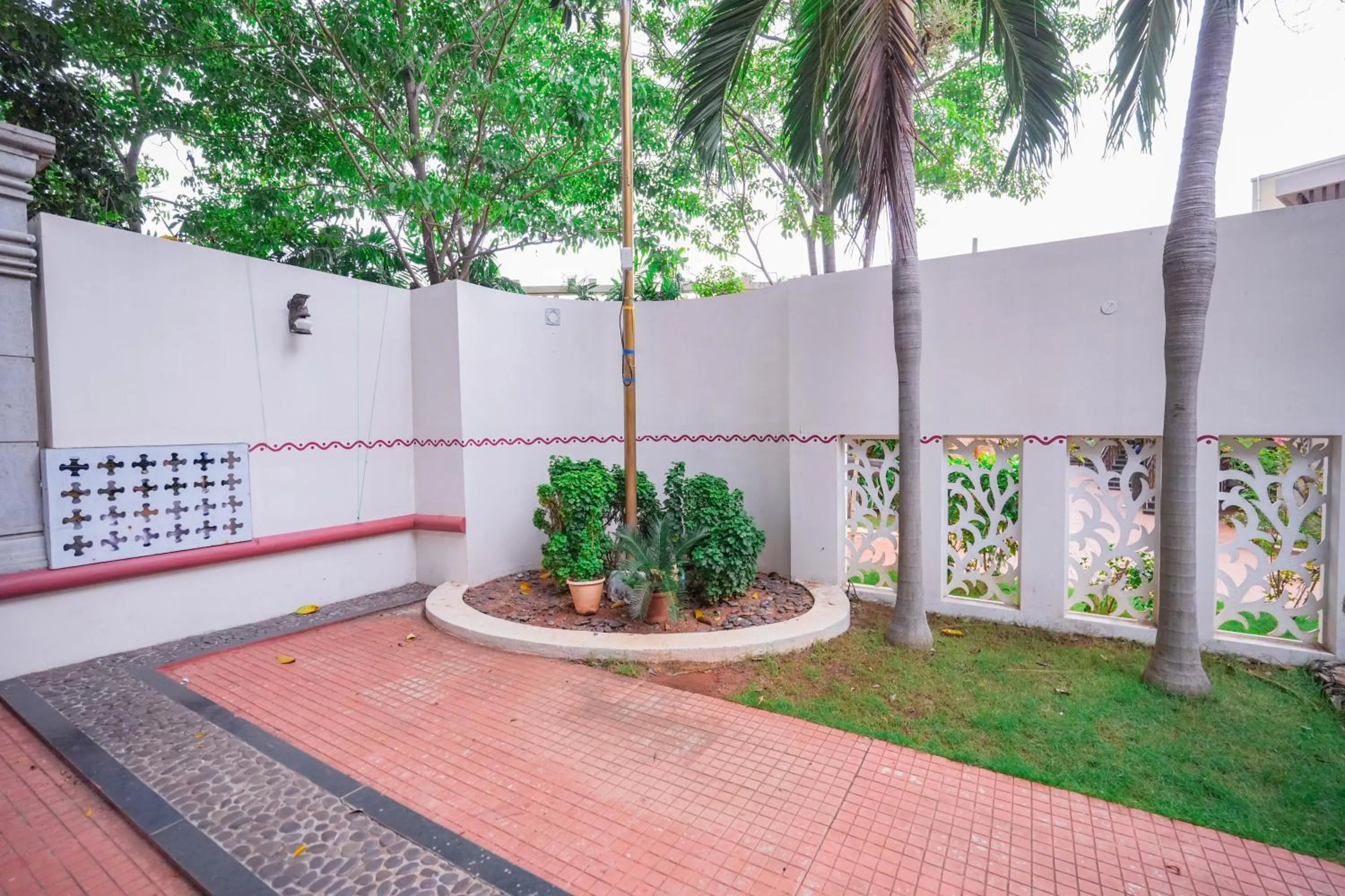 Garden view in Mount Retreat Resorts - Madurai