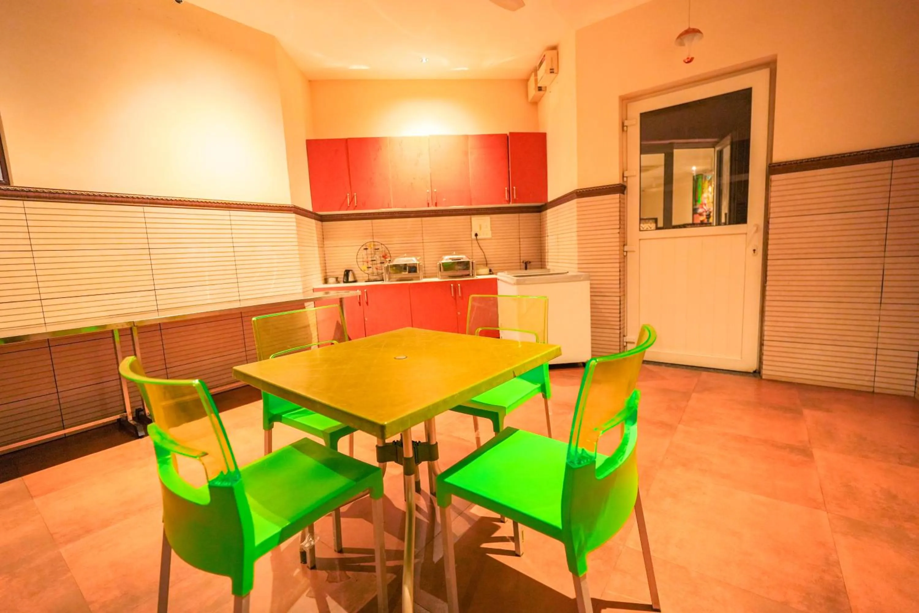 Restaurant/places to eat in Mount Retreat Resorts - Madurai