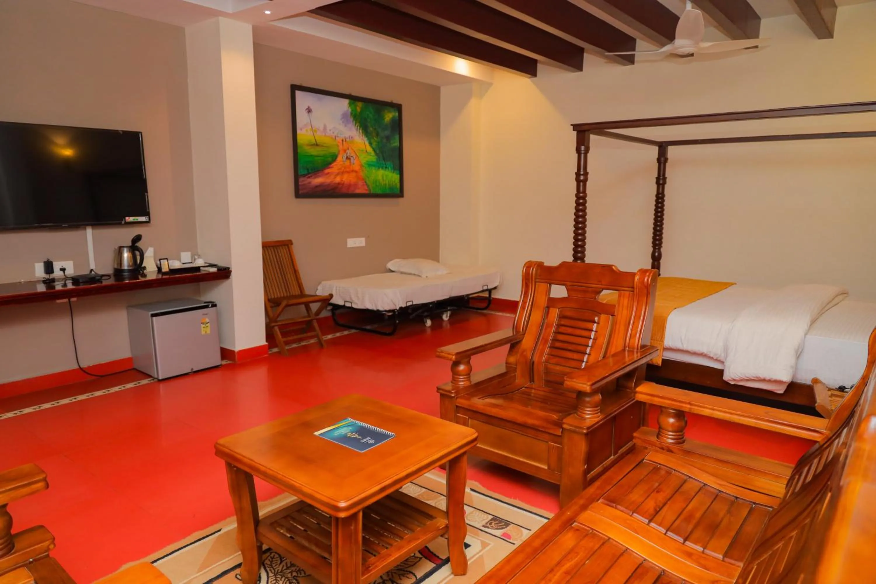 Communal lounge/ TV room in Mount Retreat Resorts - Madurai