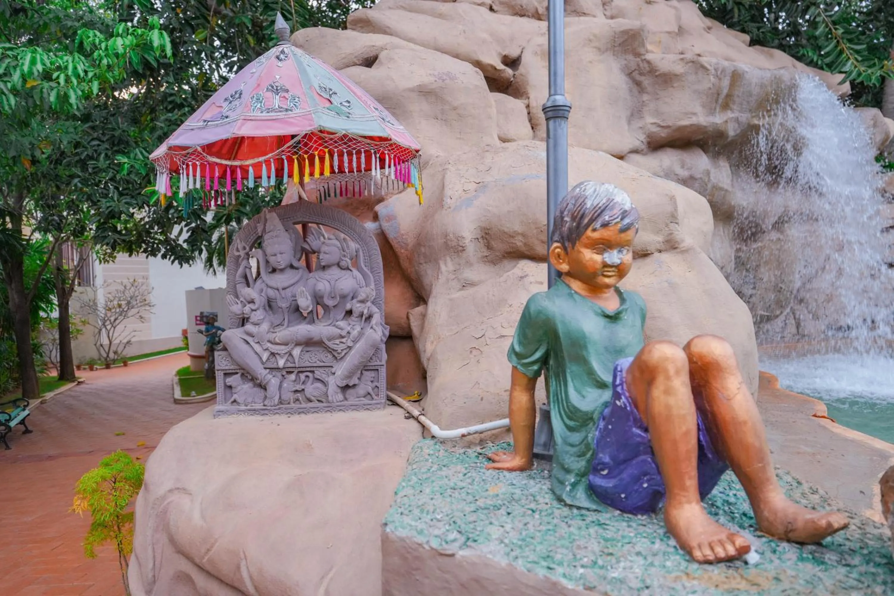 Swimming pool in Mount Retreat Resorts - Madurai