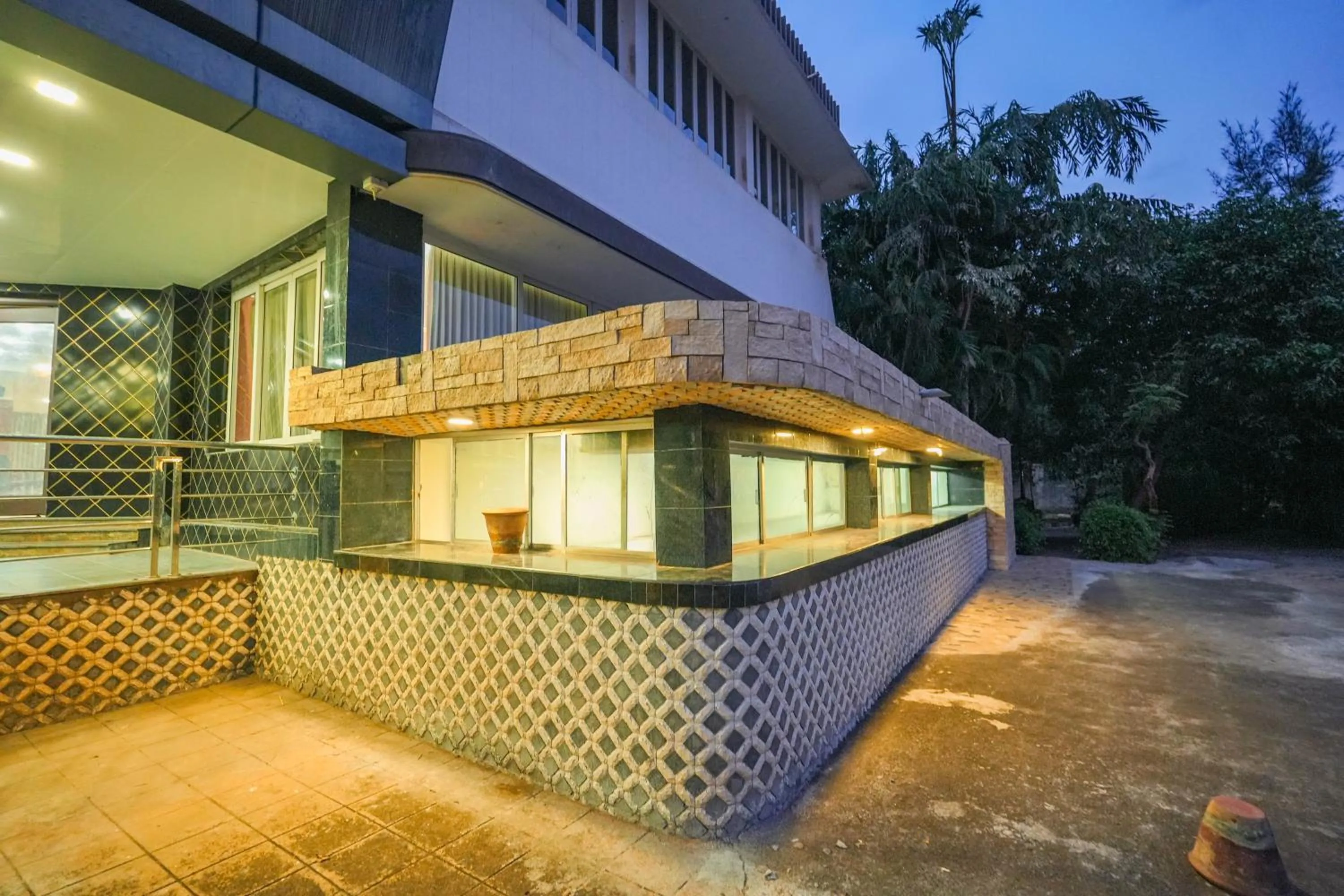 Banquet/Function facilities in Mount Retreat Resorts - Madurai