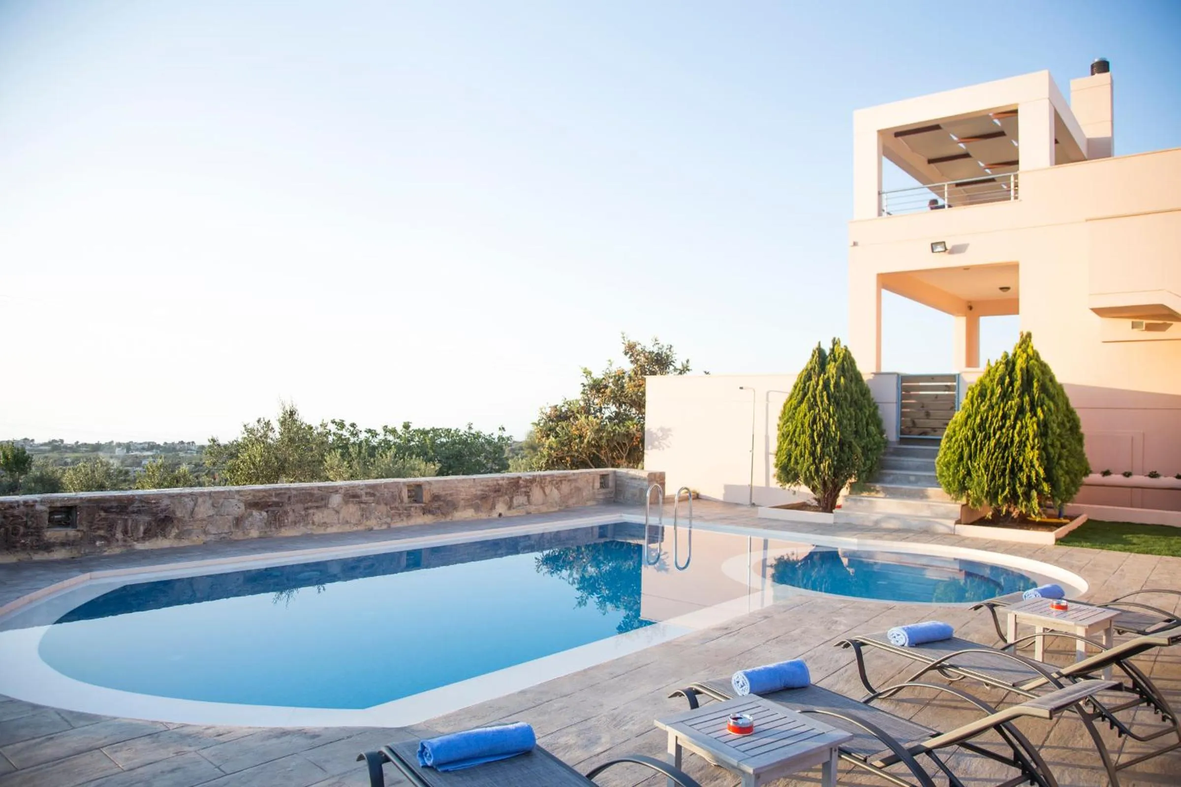 Property building in Villa Saint George