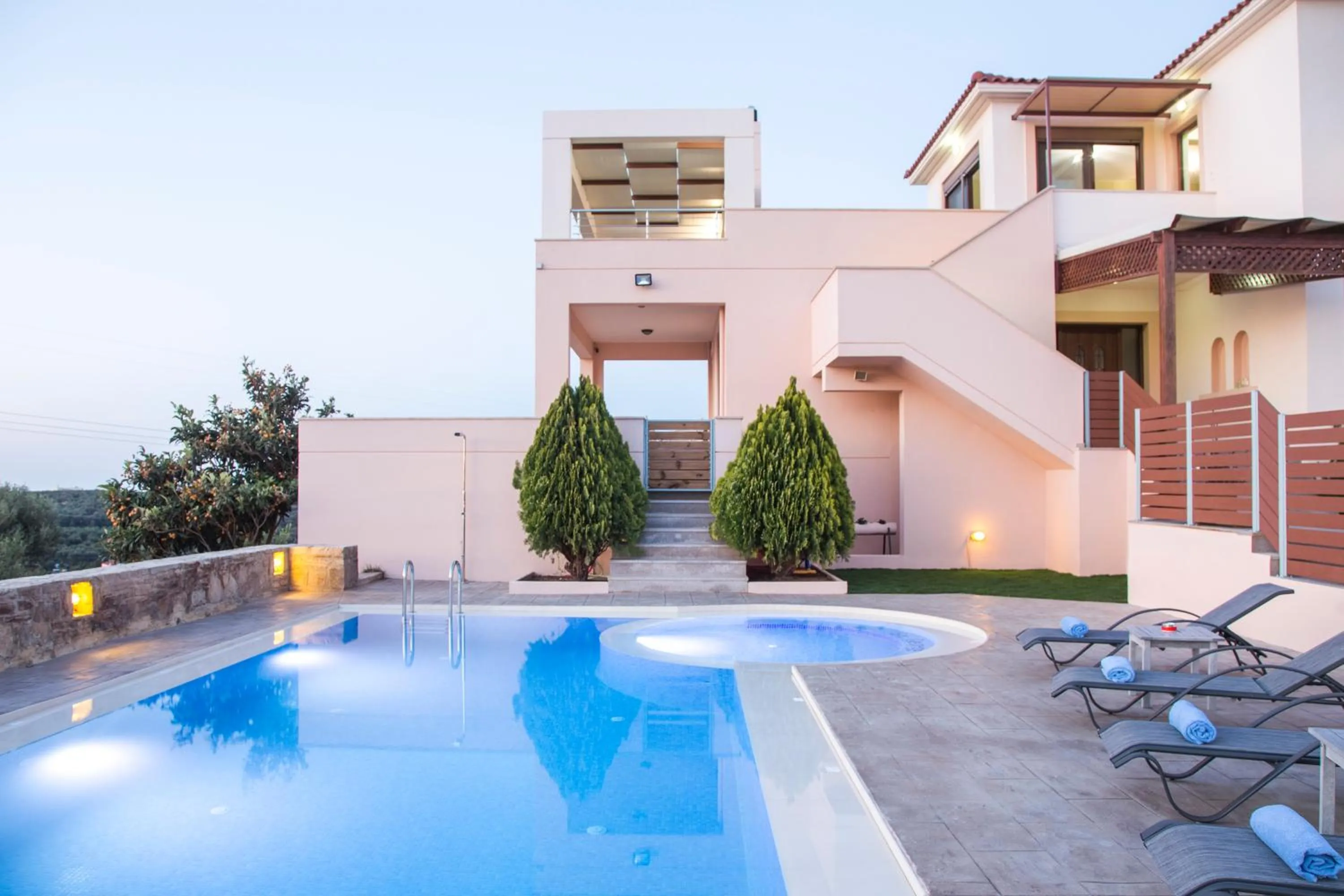 Swimming pool in Villa Saint George
