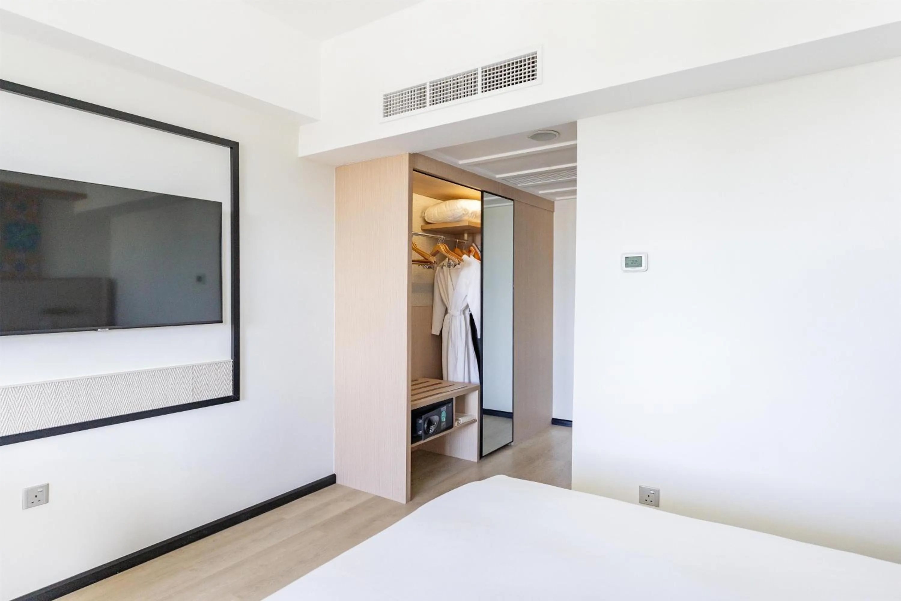 Other, Bed in Radisson Hotel Brunei Darussalam