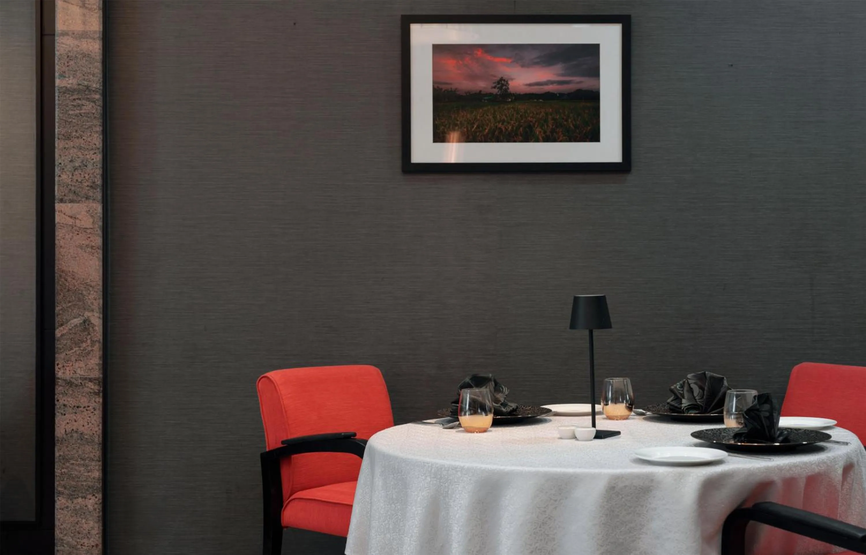 Restaurant/places to eat in Radisson Hotel Brunei Darussalam