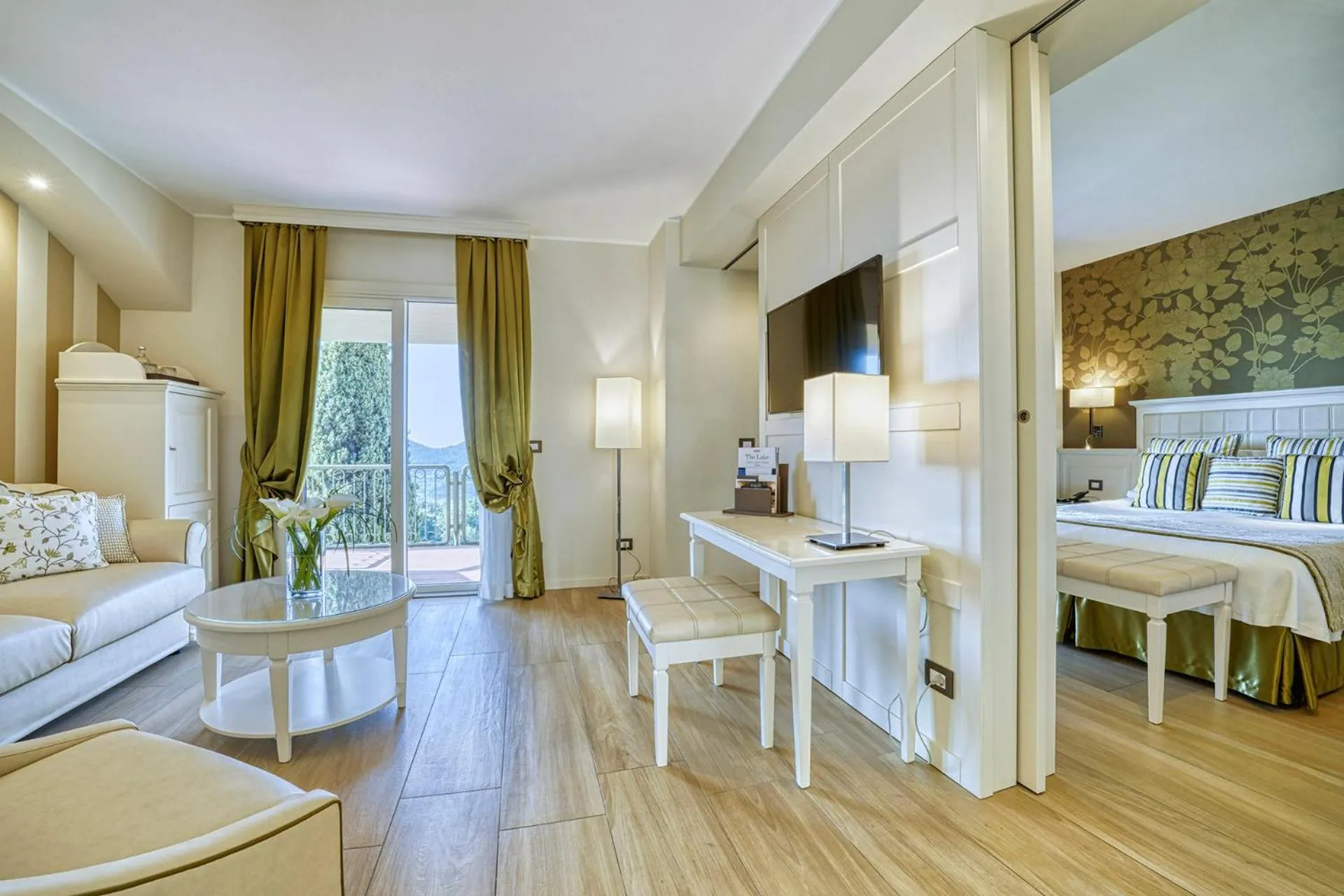 Bed in Madrigale Panoramic Lifestyle & Soulful Hotel