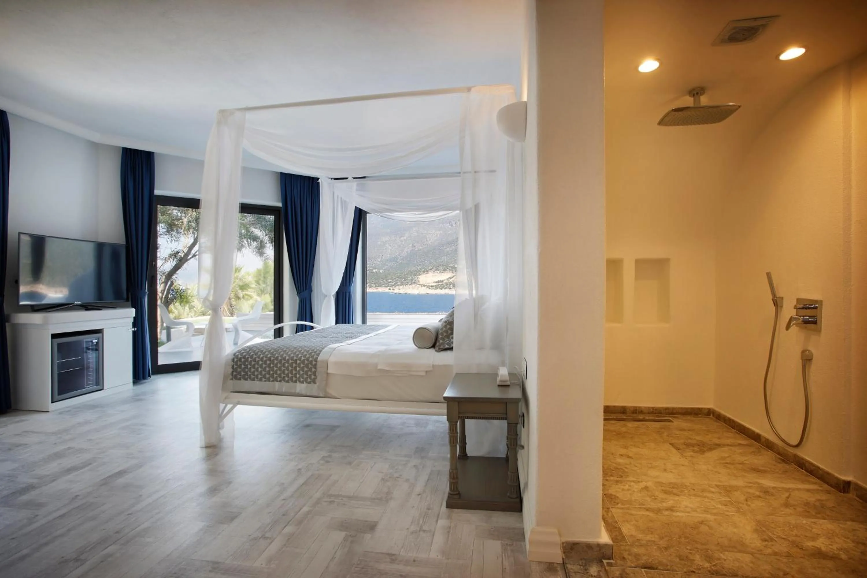 Bed in Alley Prime Hotel