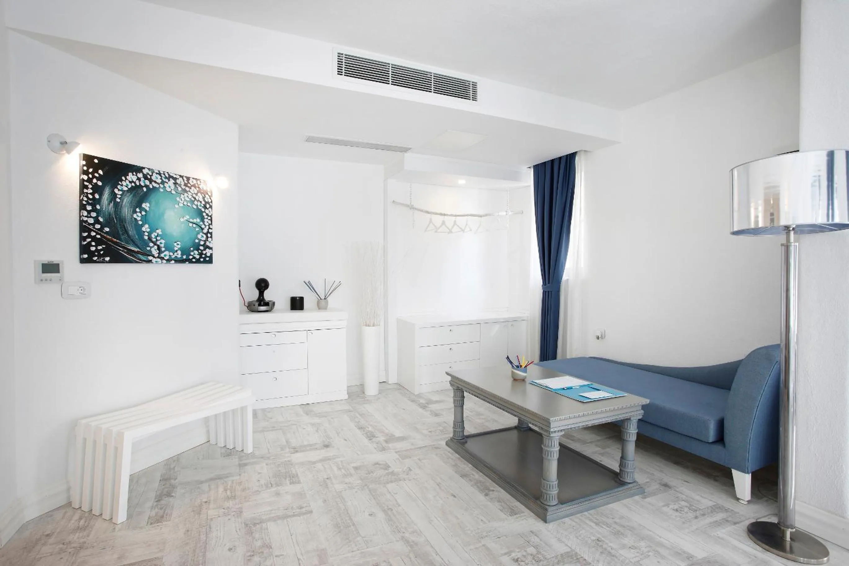 Living room in Alley Prime Hotel