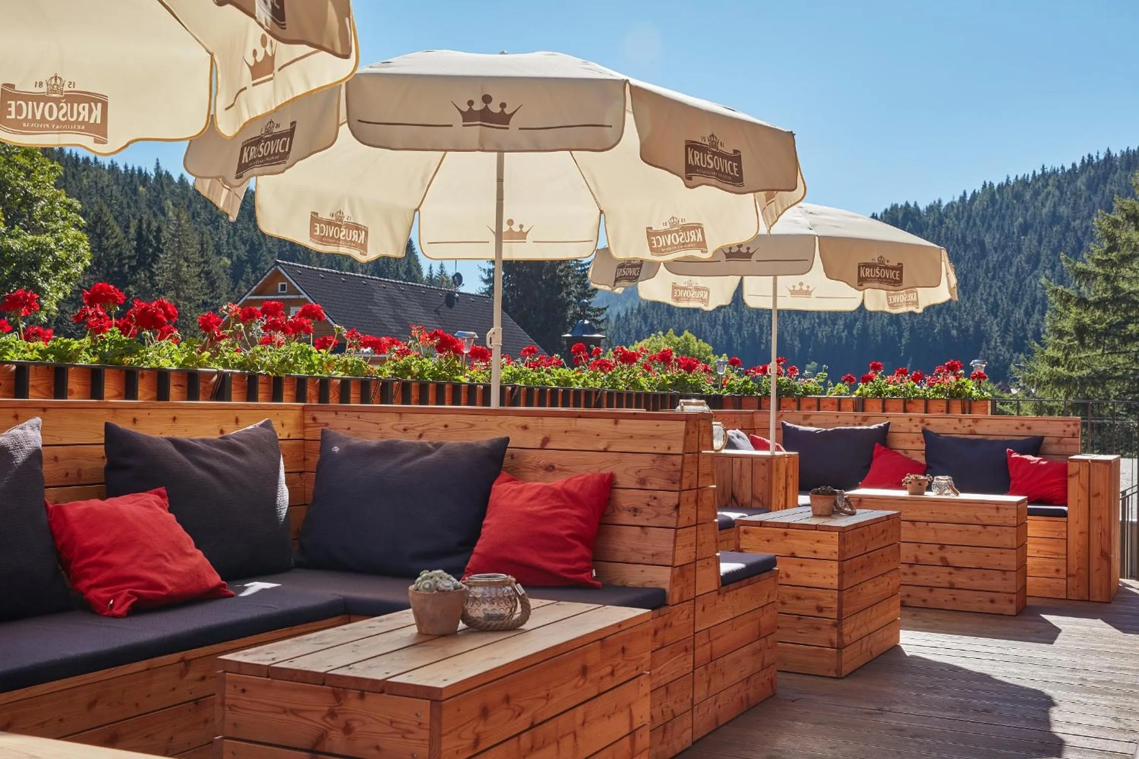 Restaurant/places to eat in Aparthotel Kovarna Residence