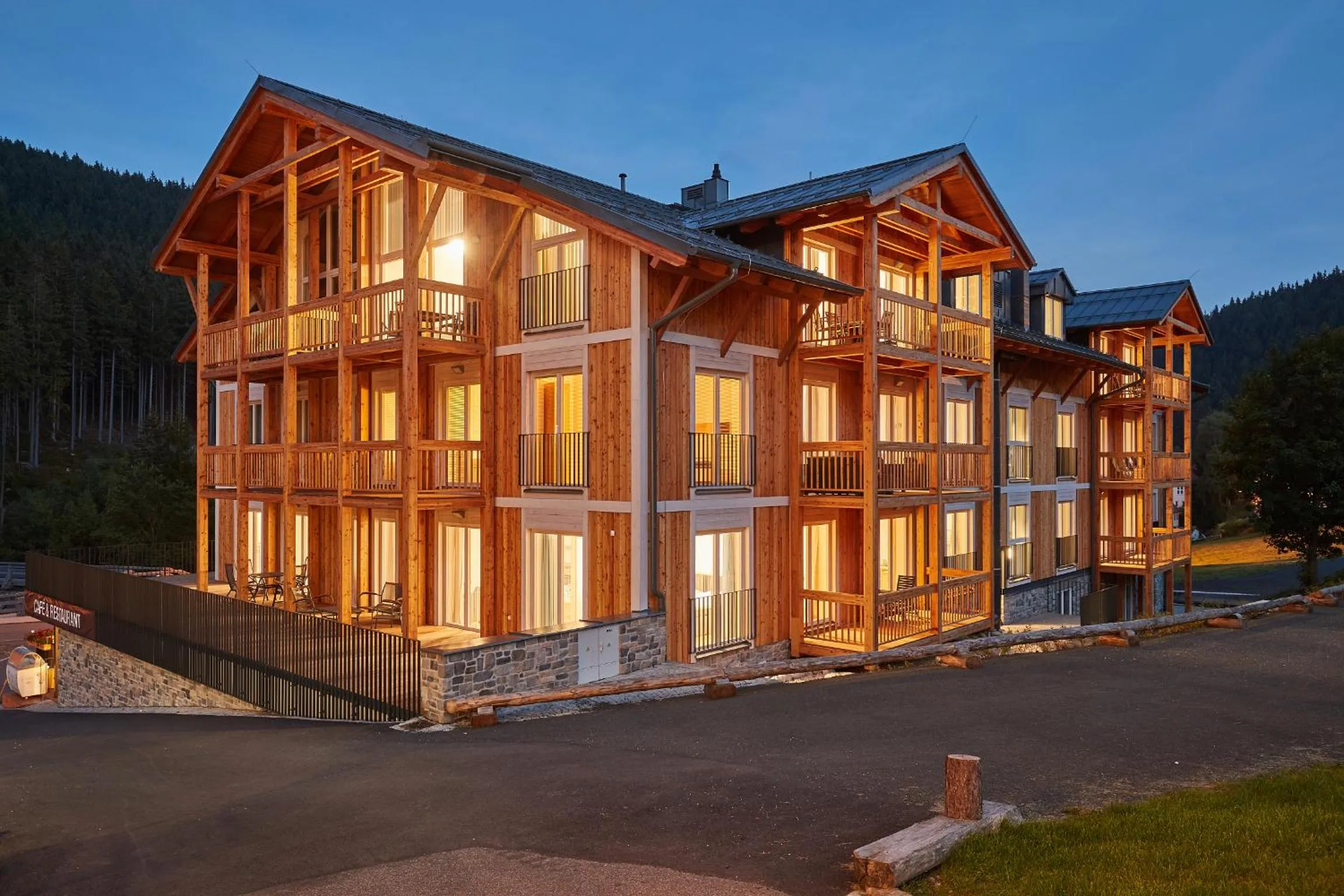 Property building in Aparthotel Kovarna Residence