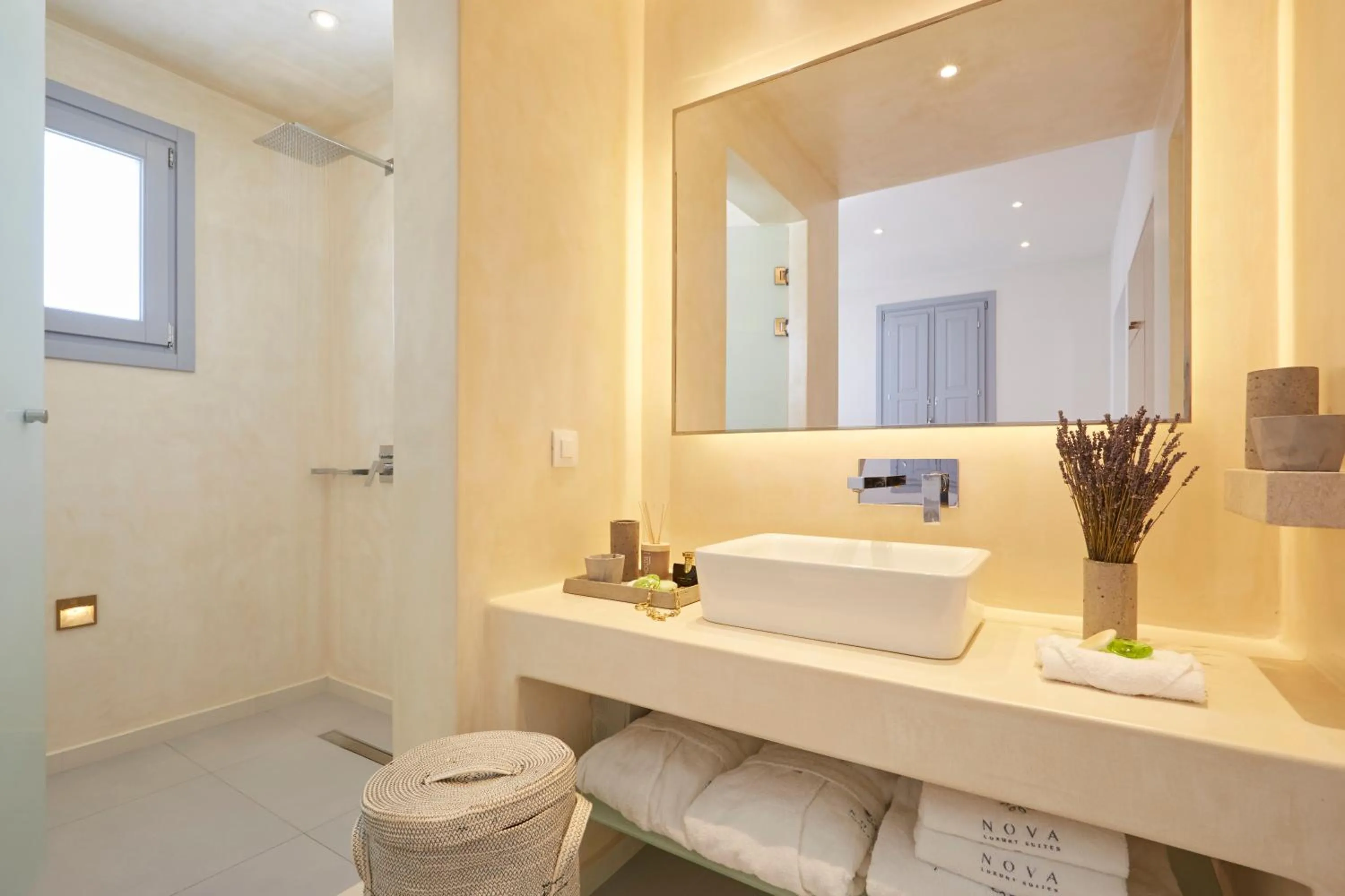 Shower in Nova Luxury Suites