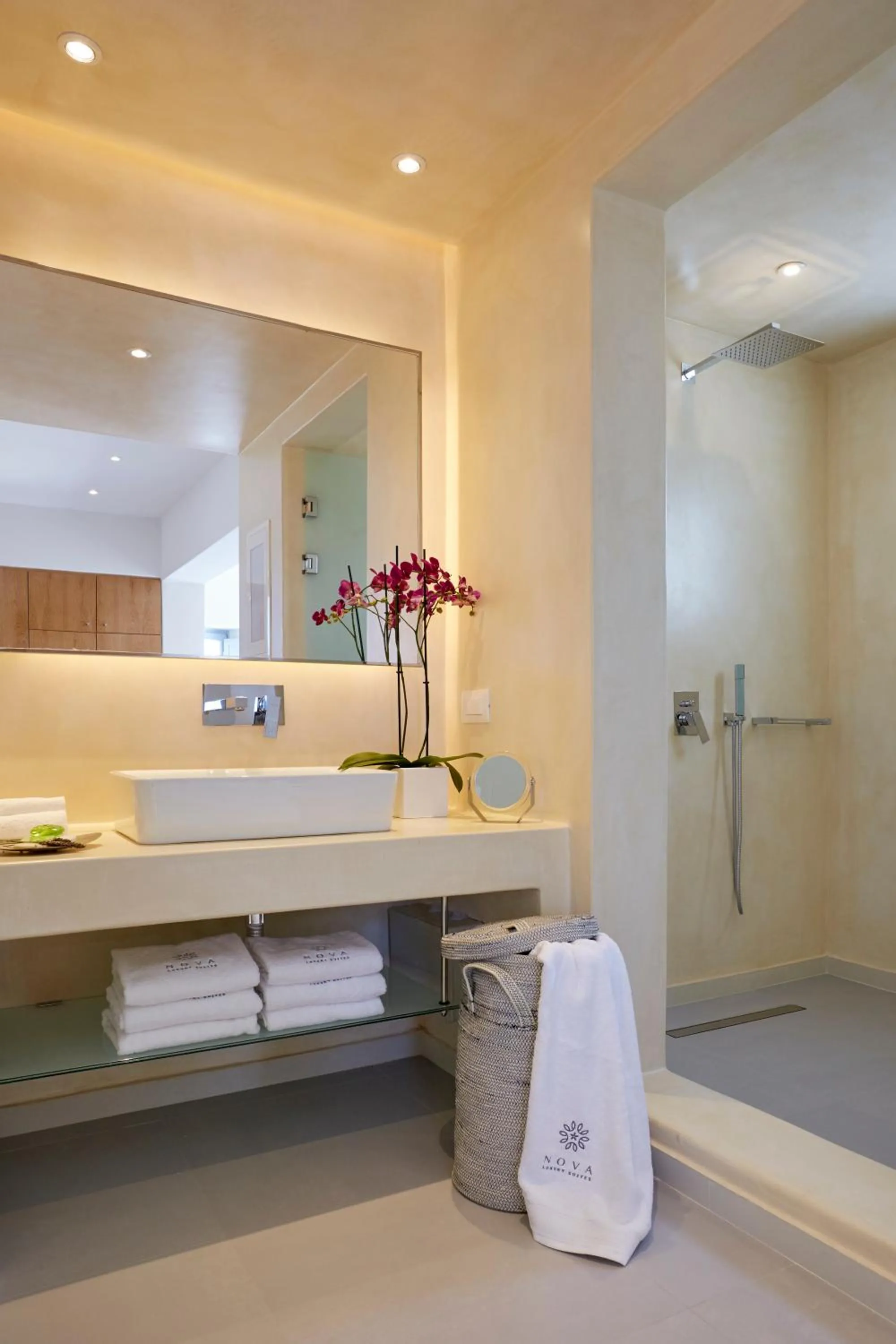 Shower in Nova Luxury Suites