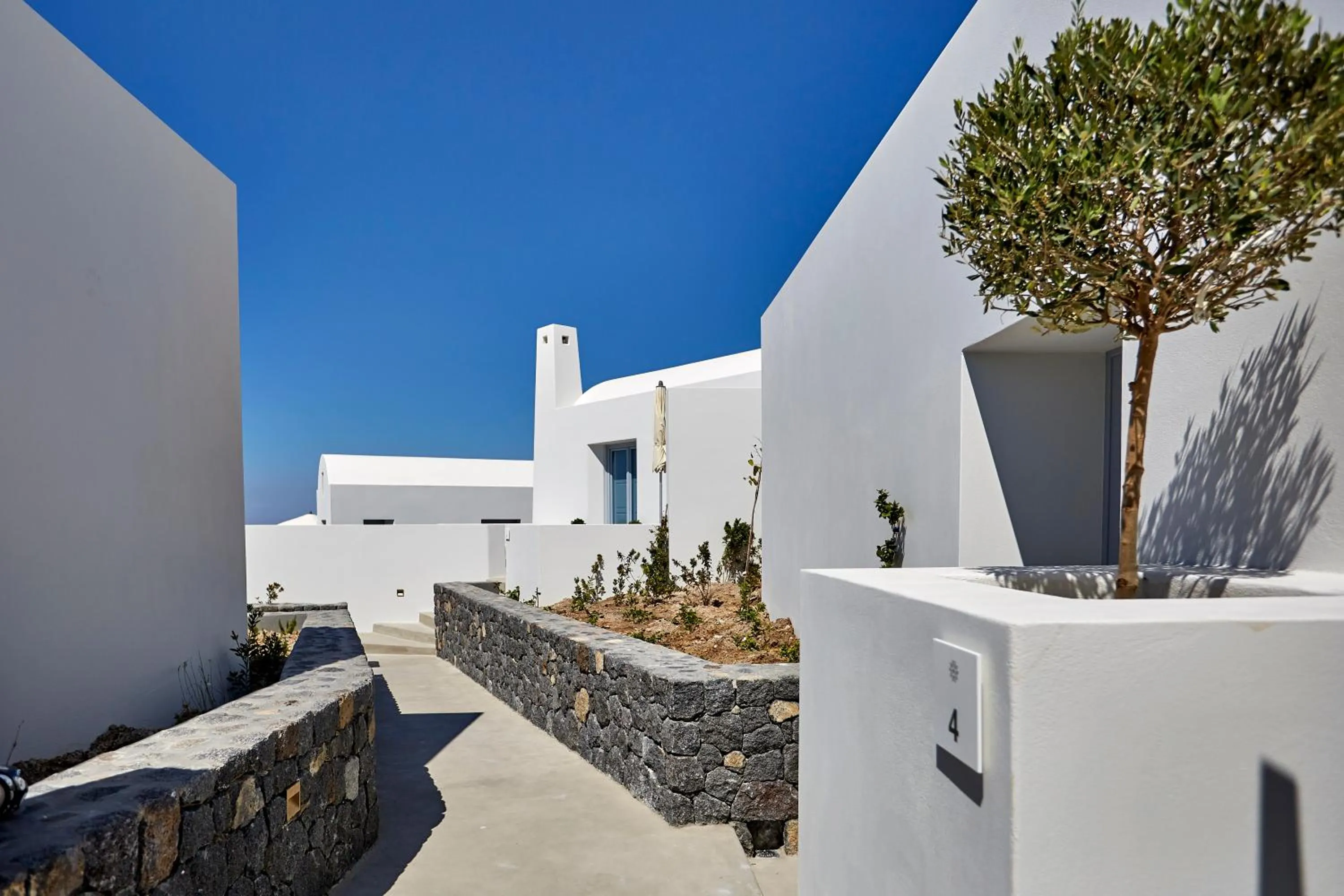 Facade/entrance in Nova Luxury Suites