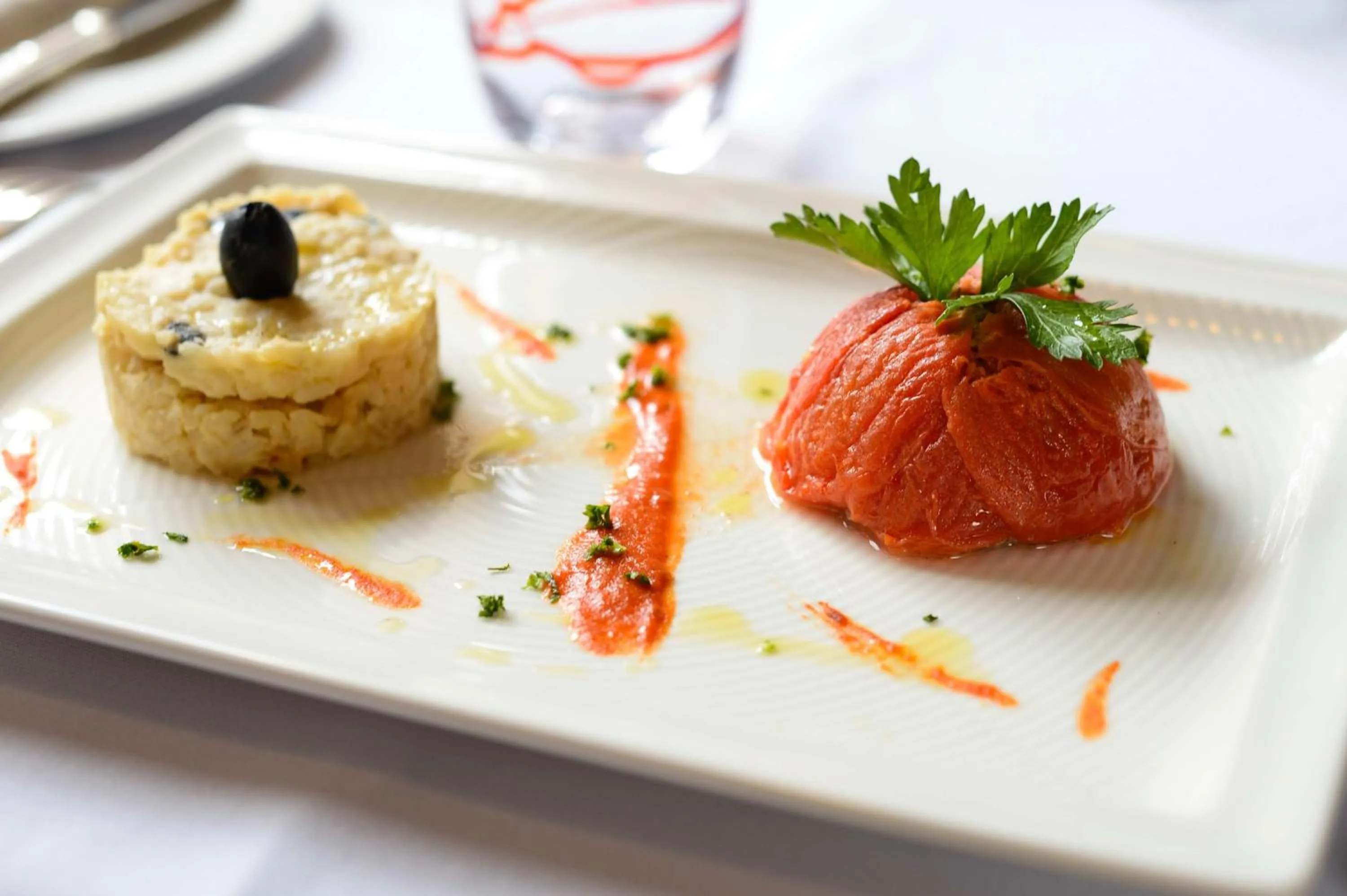 Food and drinks in Brit Hotel Du Dauphin L'Aigle