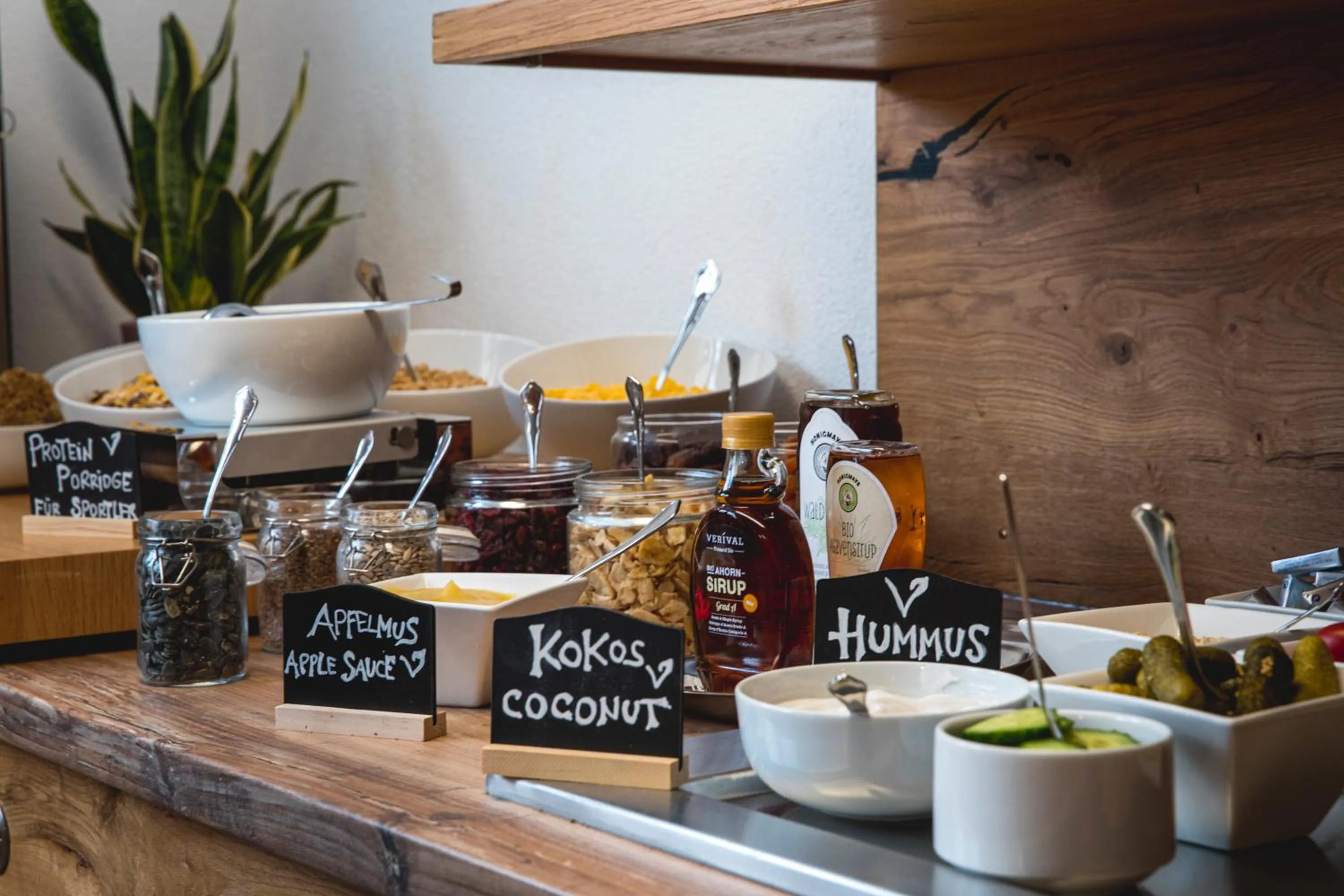 Breakfast in Hotel Montfort