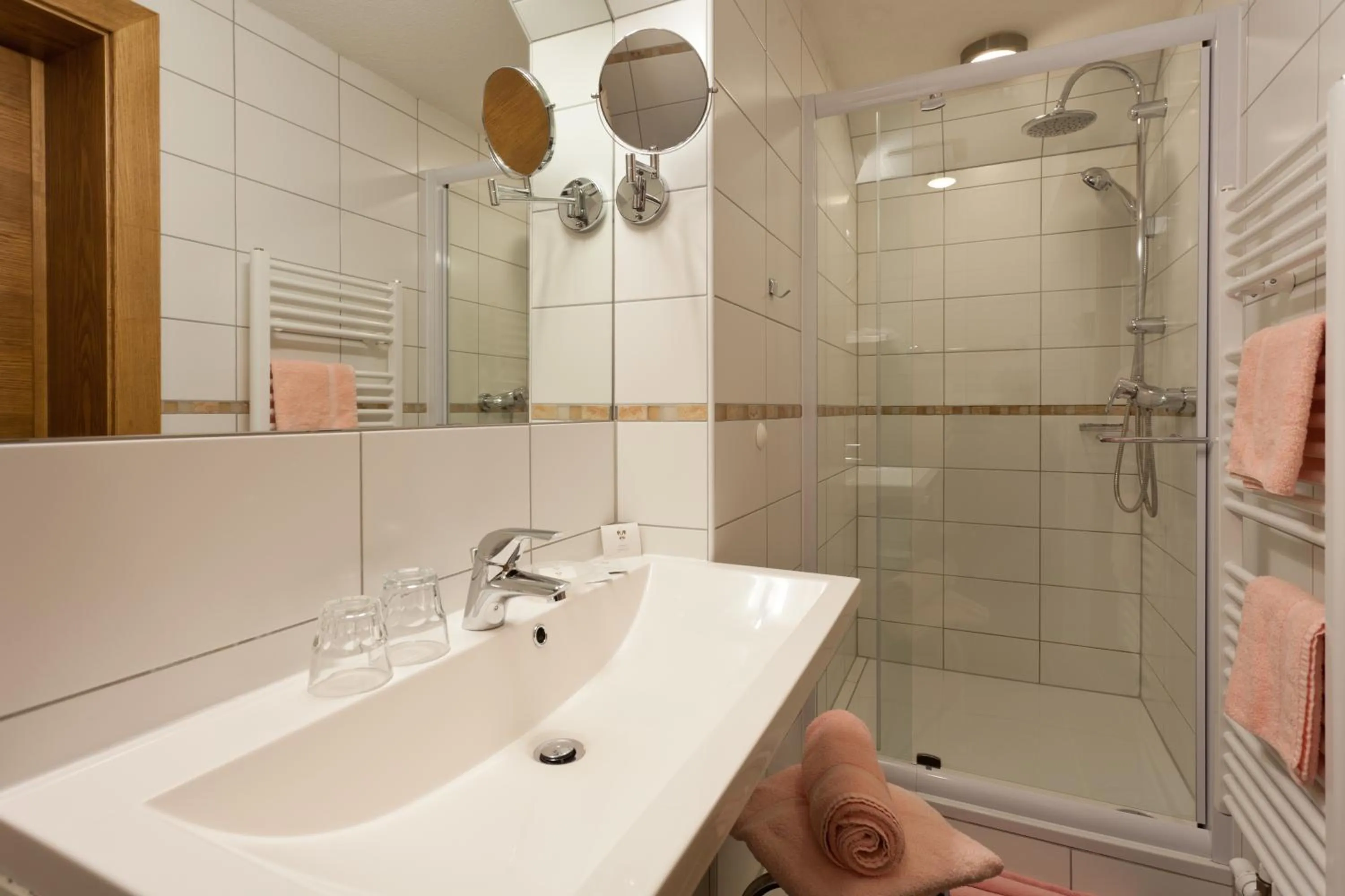 Bathroom in Hotel Montfort