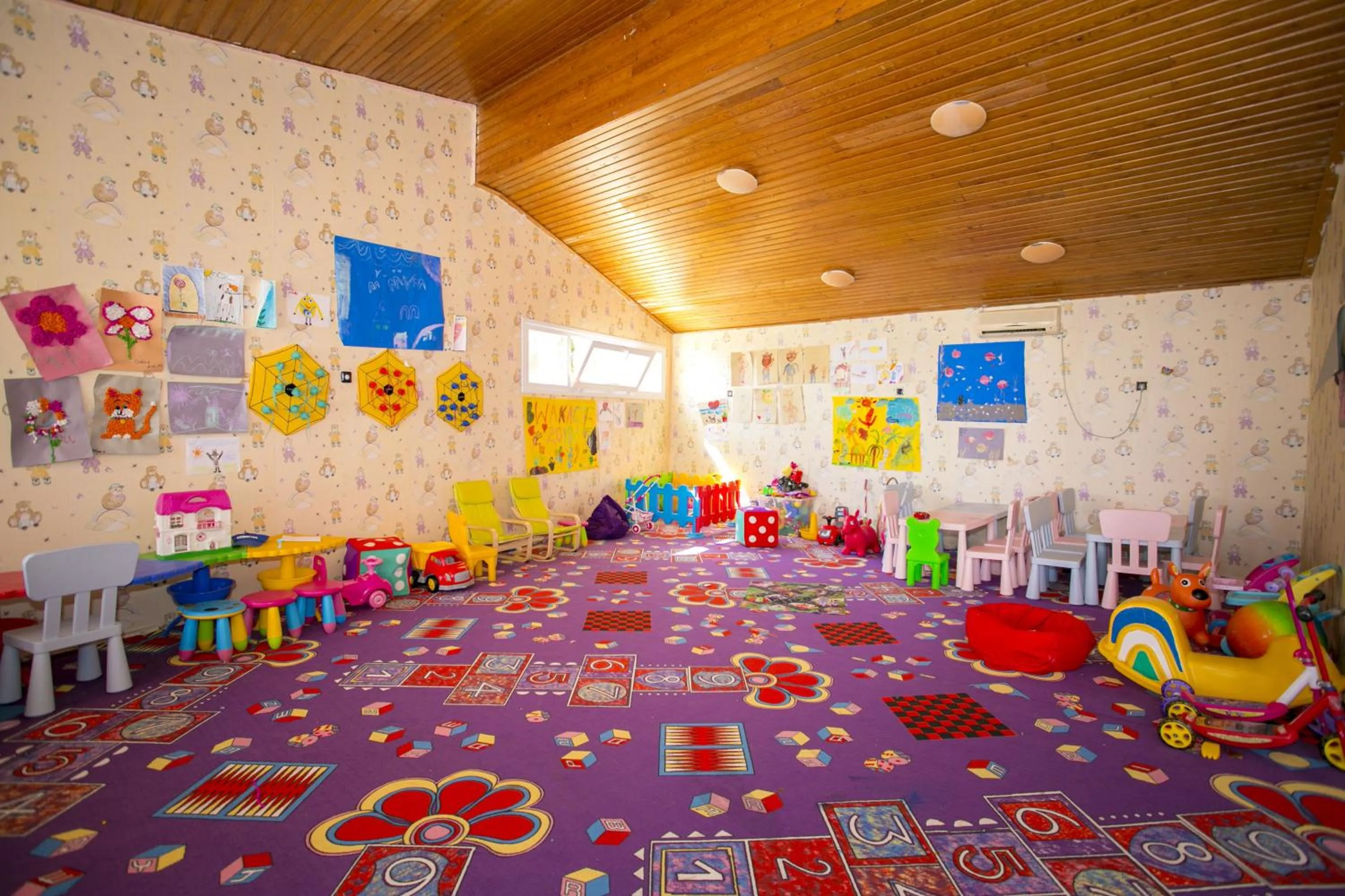 Kids's club in Villas Elenite