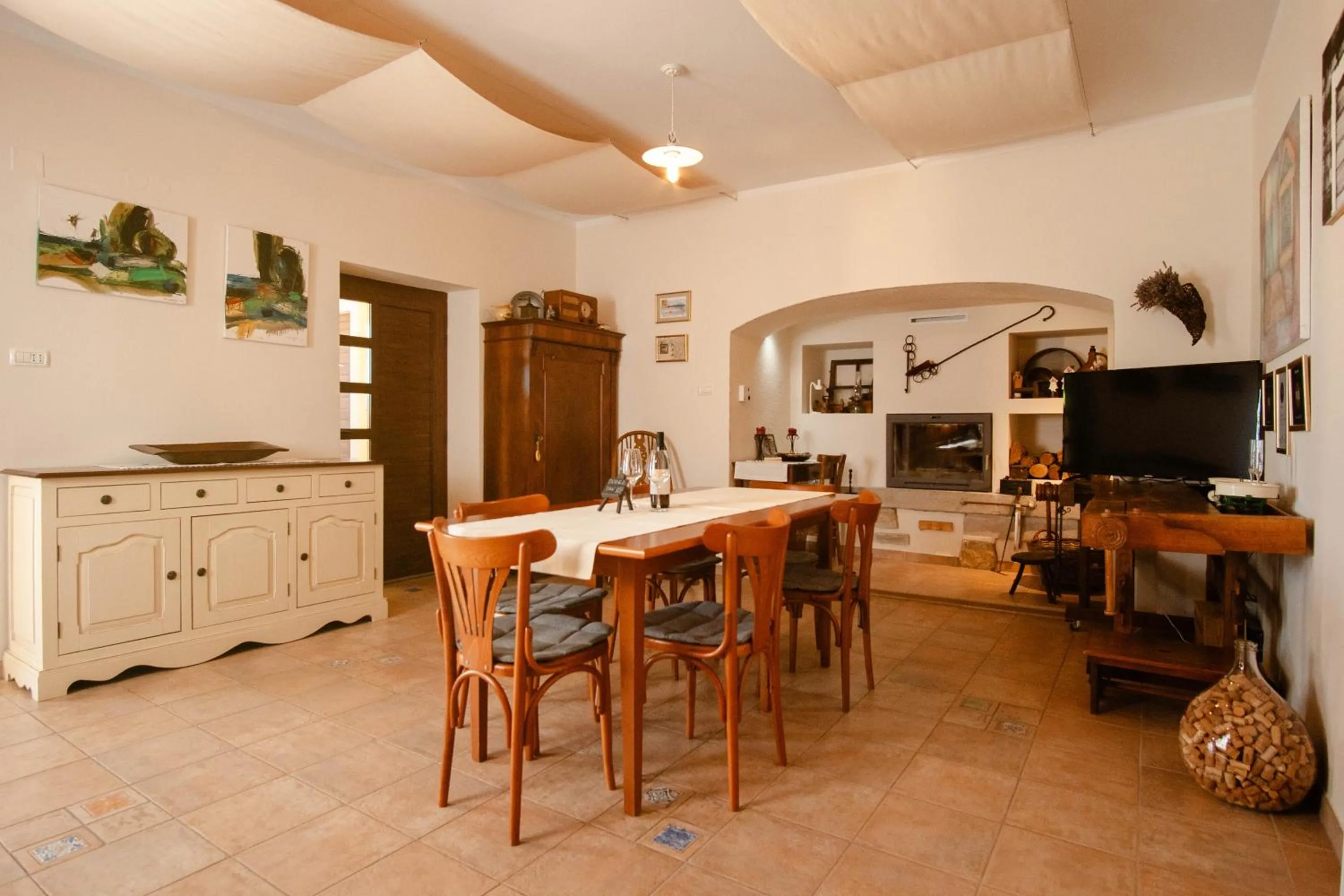 Property building in Med oljkami Apartment