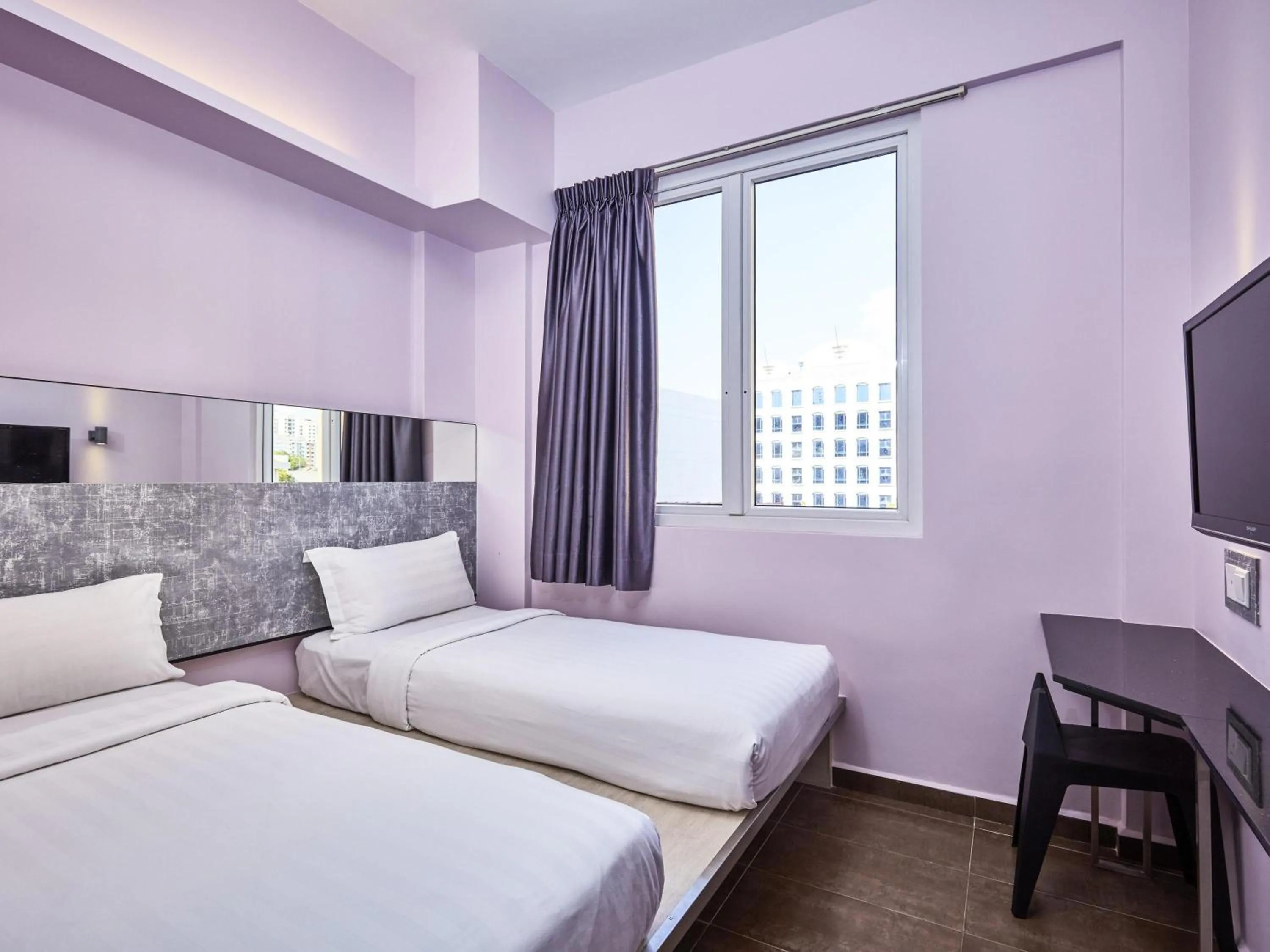Bedroom, Bed in ibis budget Singapore Pearl