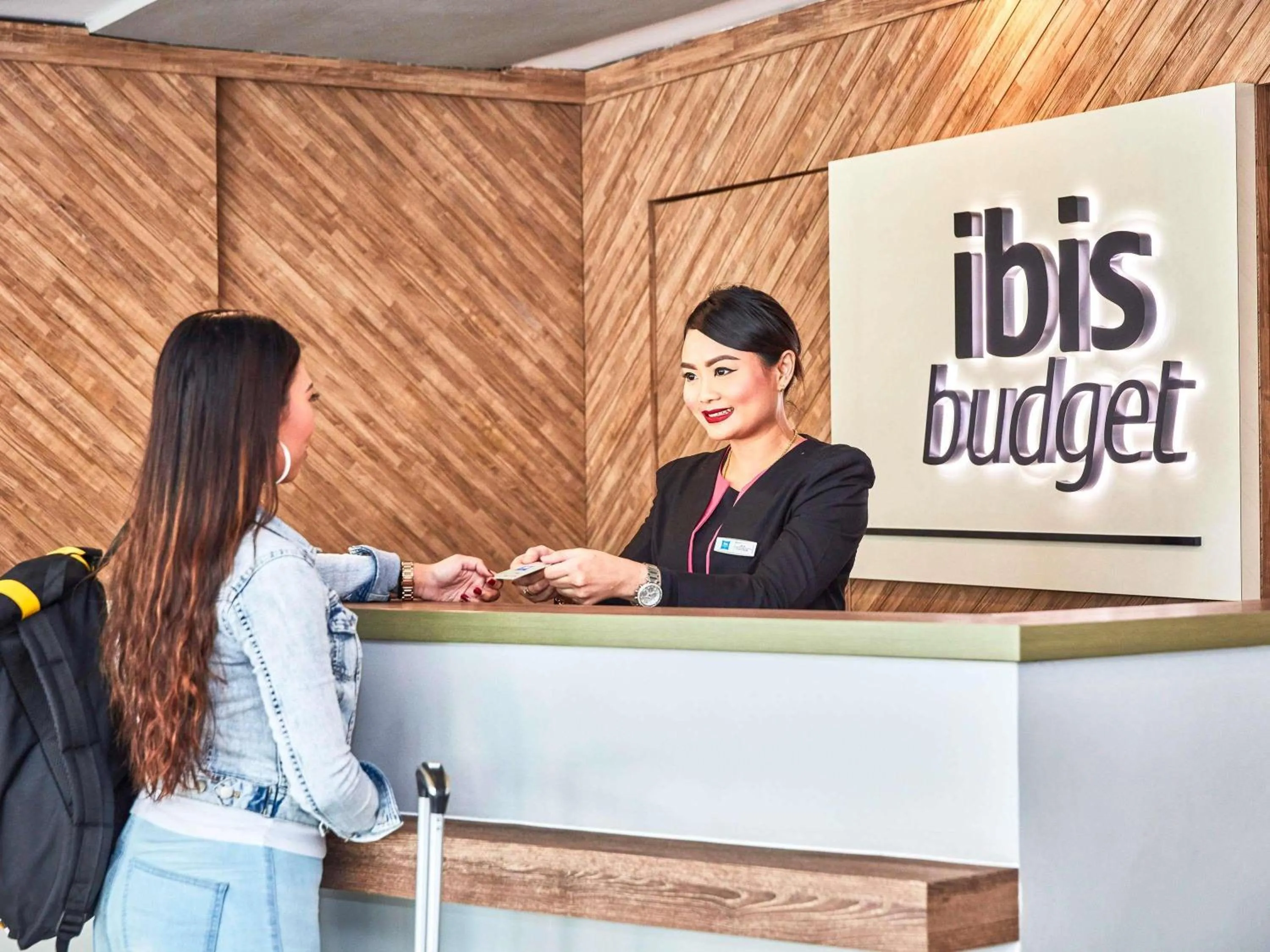 Property building in ibis budget Singapore Pearl