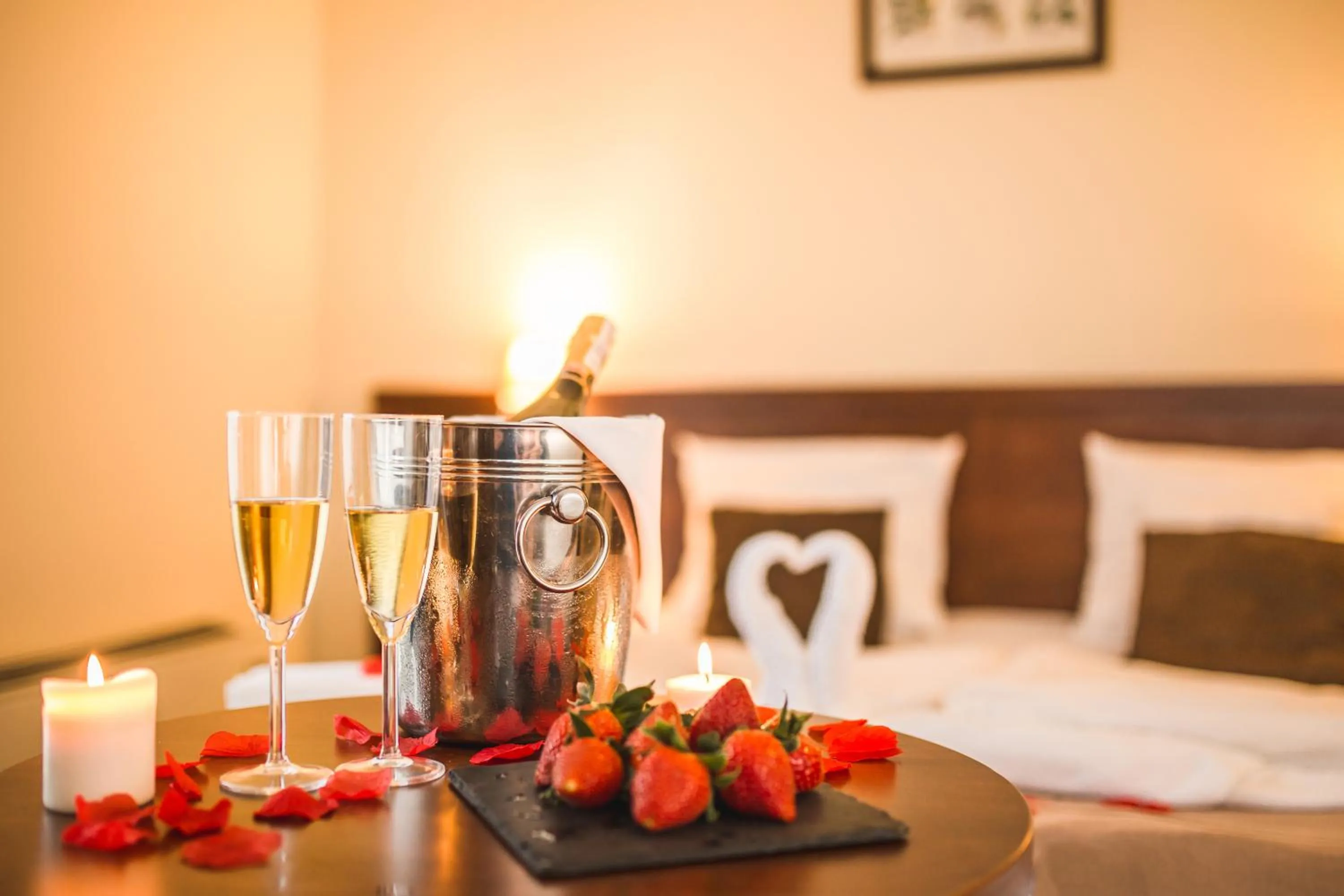 Restaurant/places to eat, Bed in Dosłońce Resort Wellness & Farm