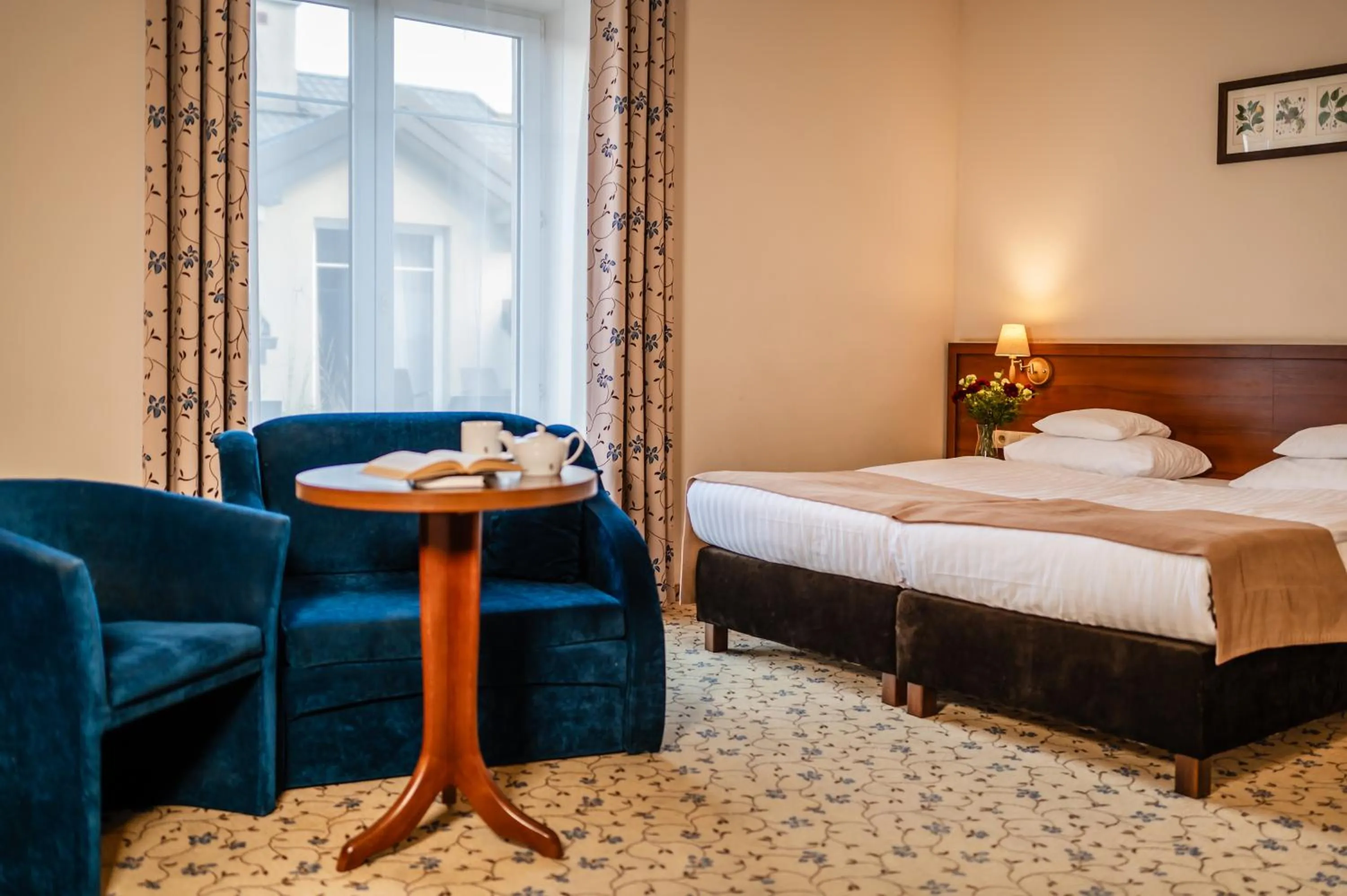 Property building, Bed in Dosłońce Resort Wellness & Farm