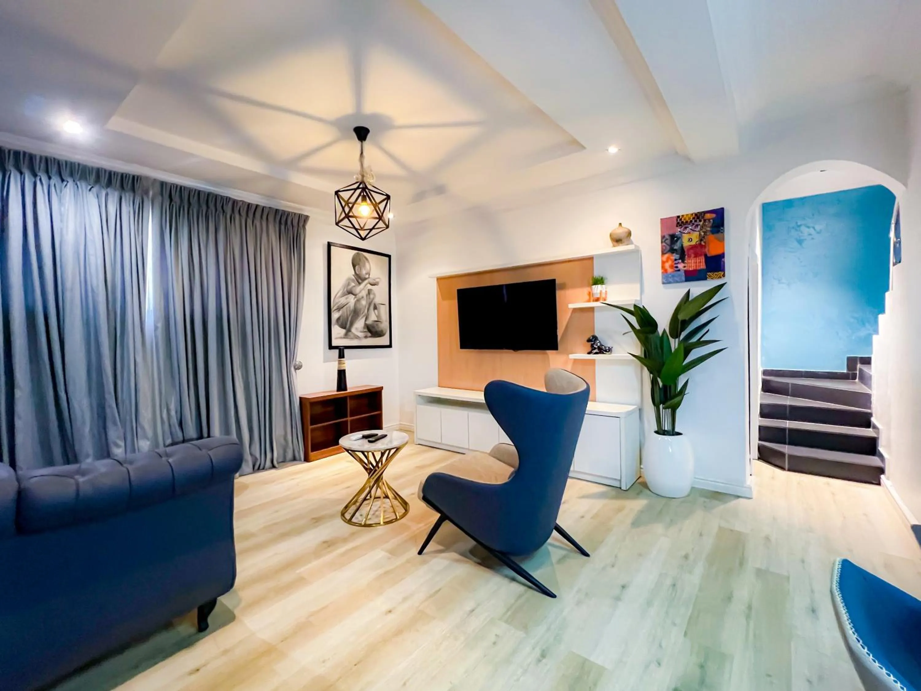 Seating area in Box Residence Hotel