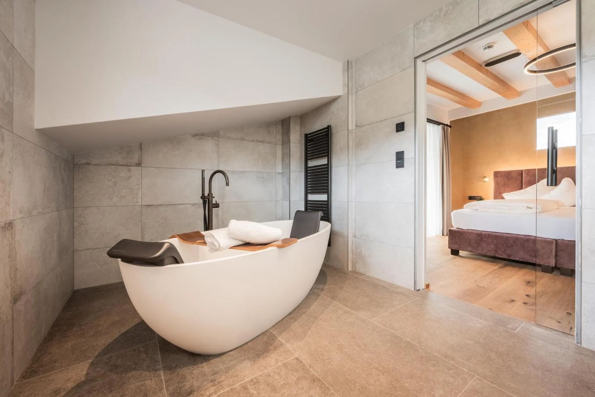 Bathroom, Bed in Biohotel Leutascherhof